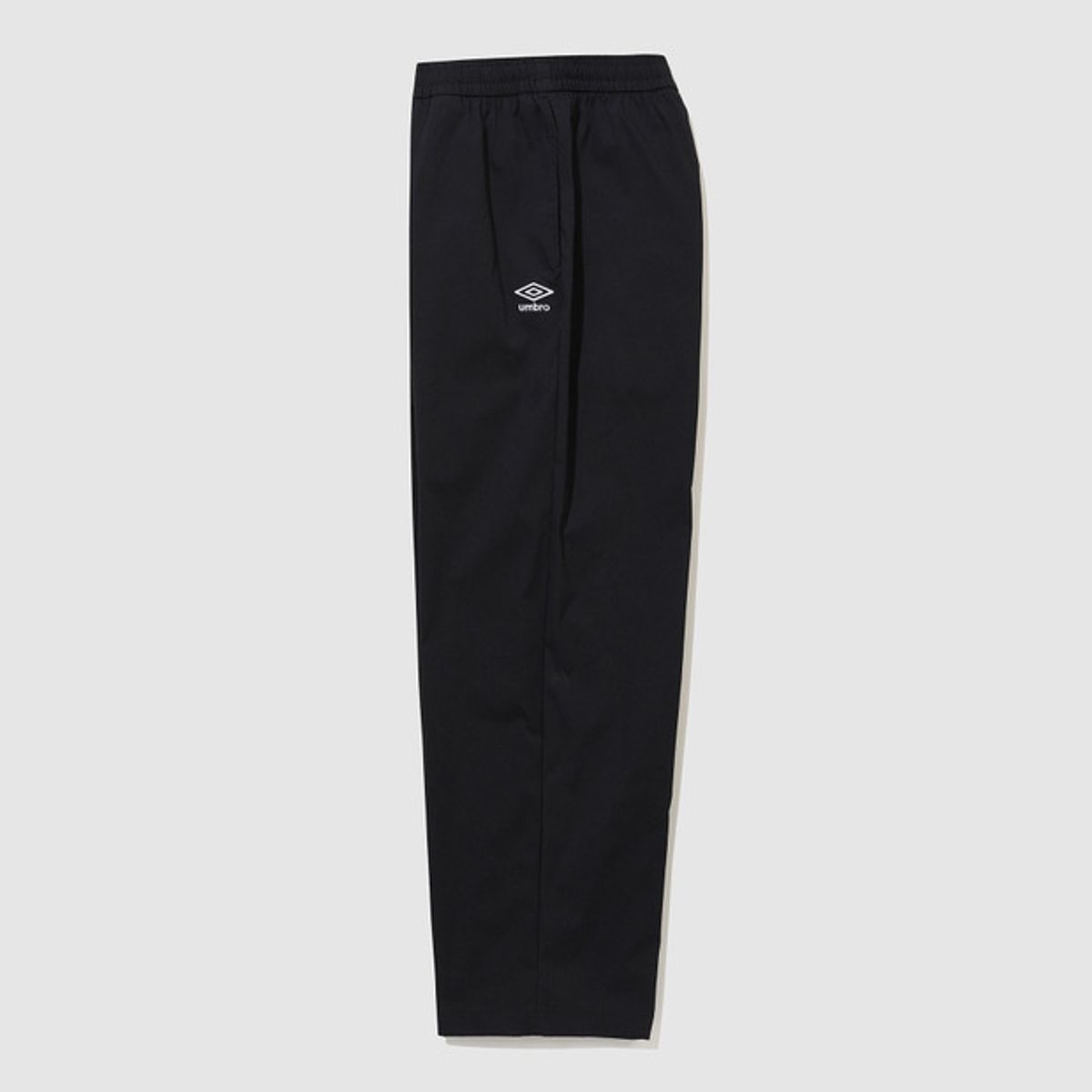 엄브로(UMBRO) 액티브 올라운드 테이퍼드핏 팬츠 블랙 UQ321SPT94