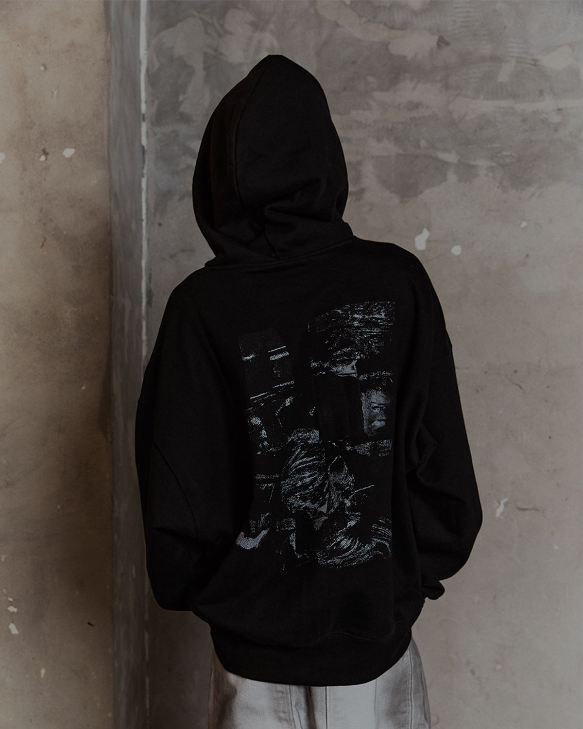 덤(THUMB) DECONSTRUCTED VISION HOODIE