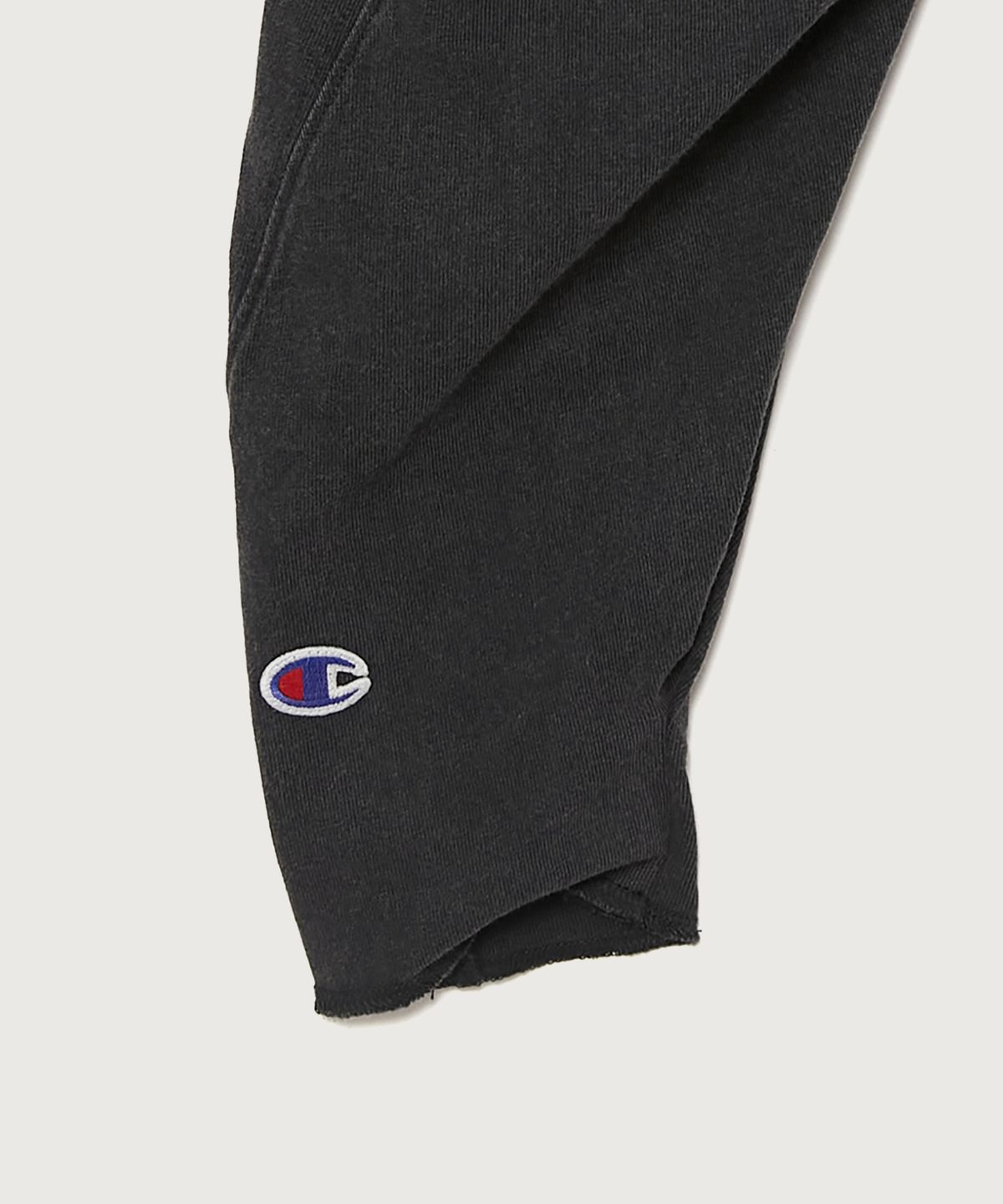 챔피온(CHAMPION) 챔피온 X 엔할리우드 빅 포켓 롱슬리브 Off Black