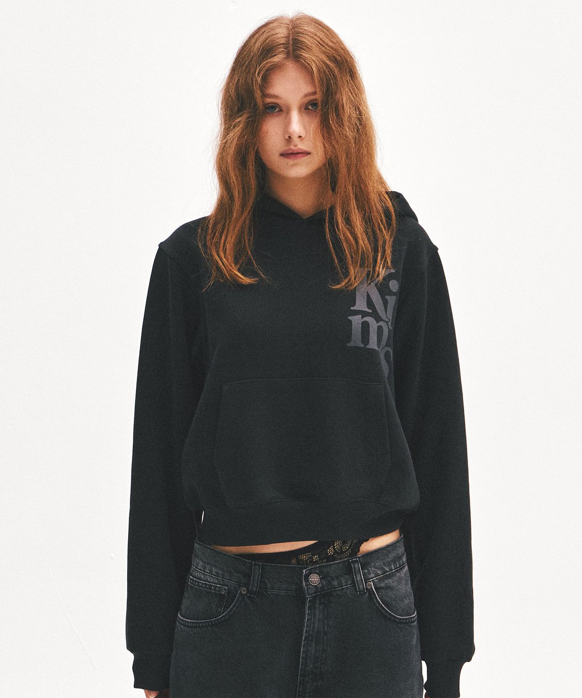 킴스 프레시 코튼 마켓(KIMS FRESH COTTON MARKET) (Unisex) Kims Vertical Logo Hoodie Black