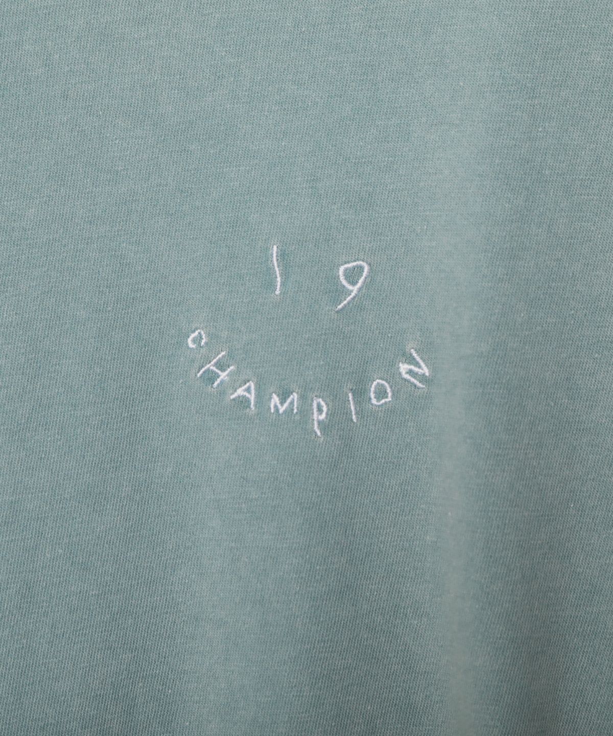 챔피온(CHAMPION) 여성 아치 로고 루즈핏 워싱 롱슬리브 Blue Mist Mint