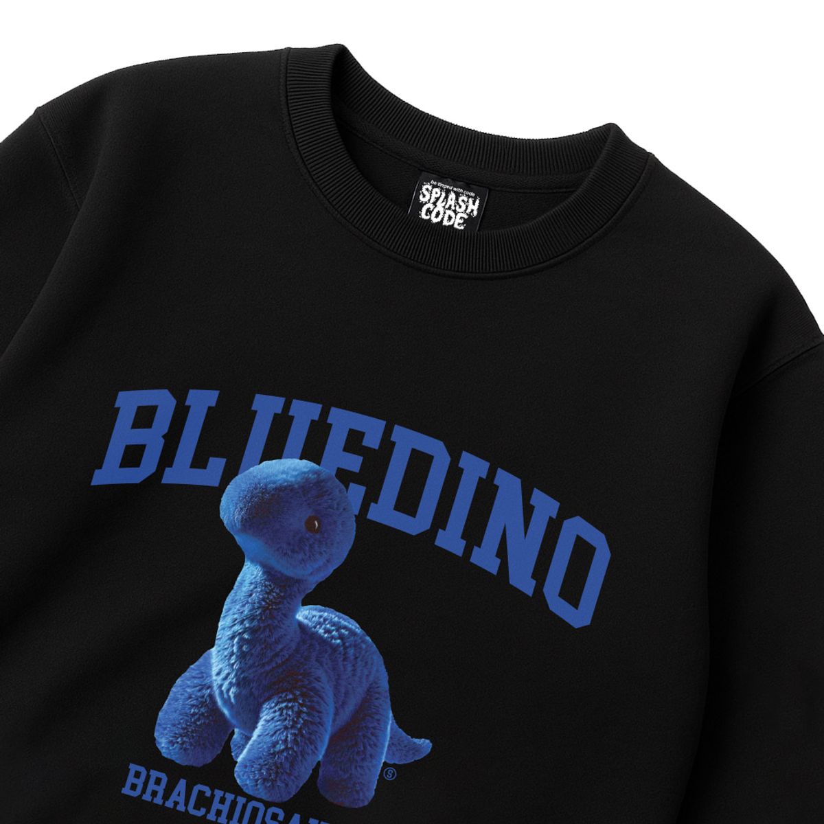 스플래시코드(SPLASHCODE) 헤비 크루넥 맨투맨 블랙 - 블루 디노(Blue Dino)