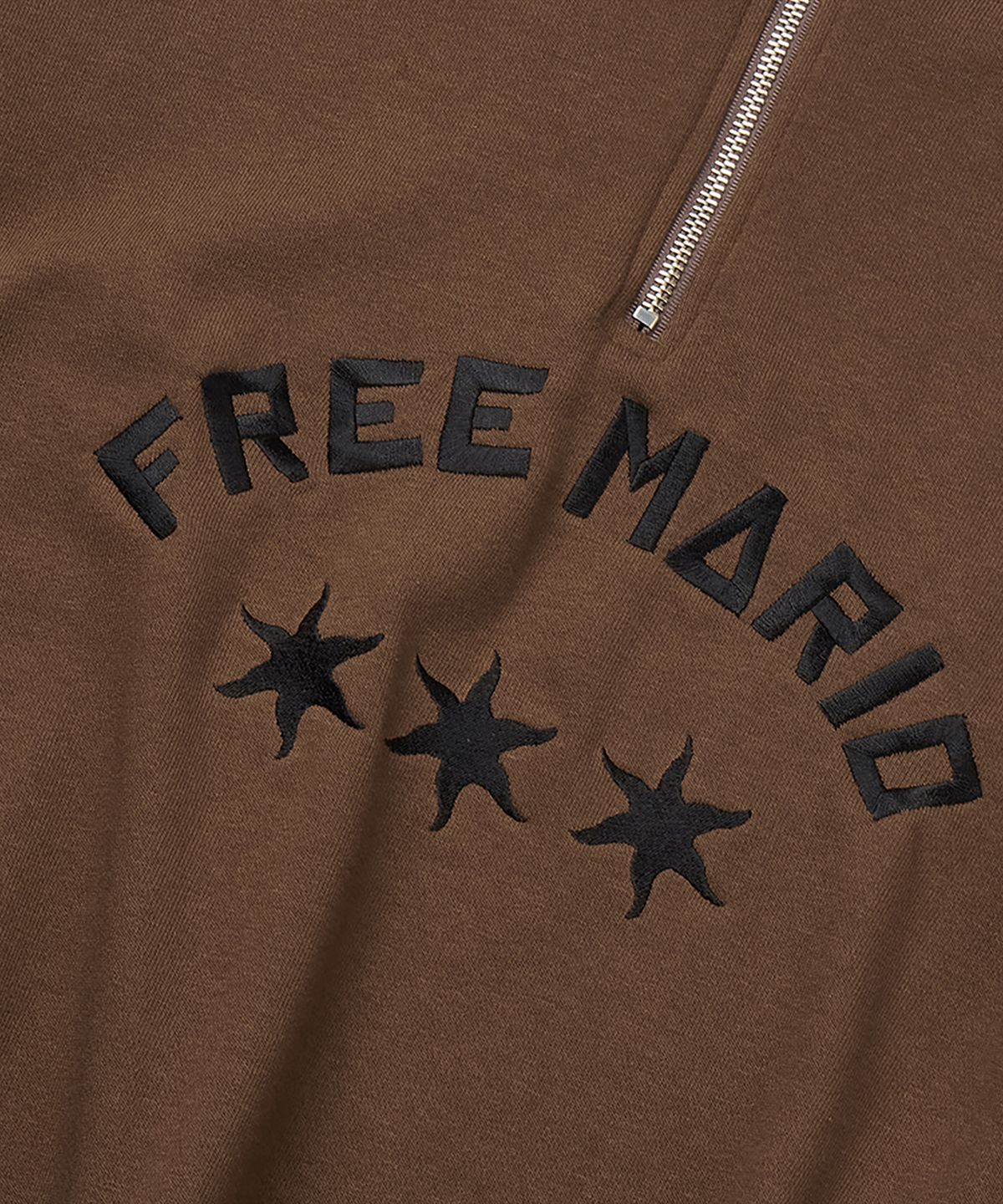 프리마리오(FREEMARIO) 솔라 심볼 하프 집업 [브라운]