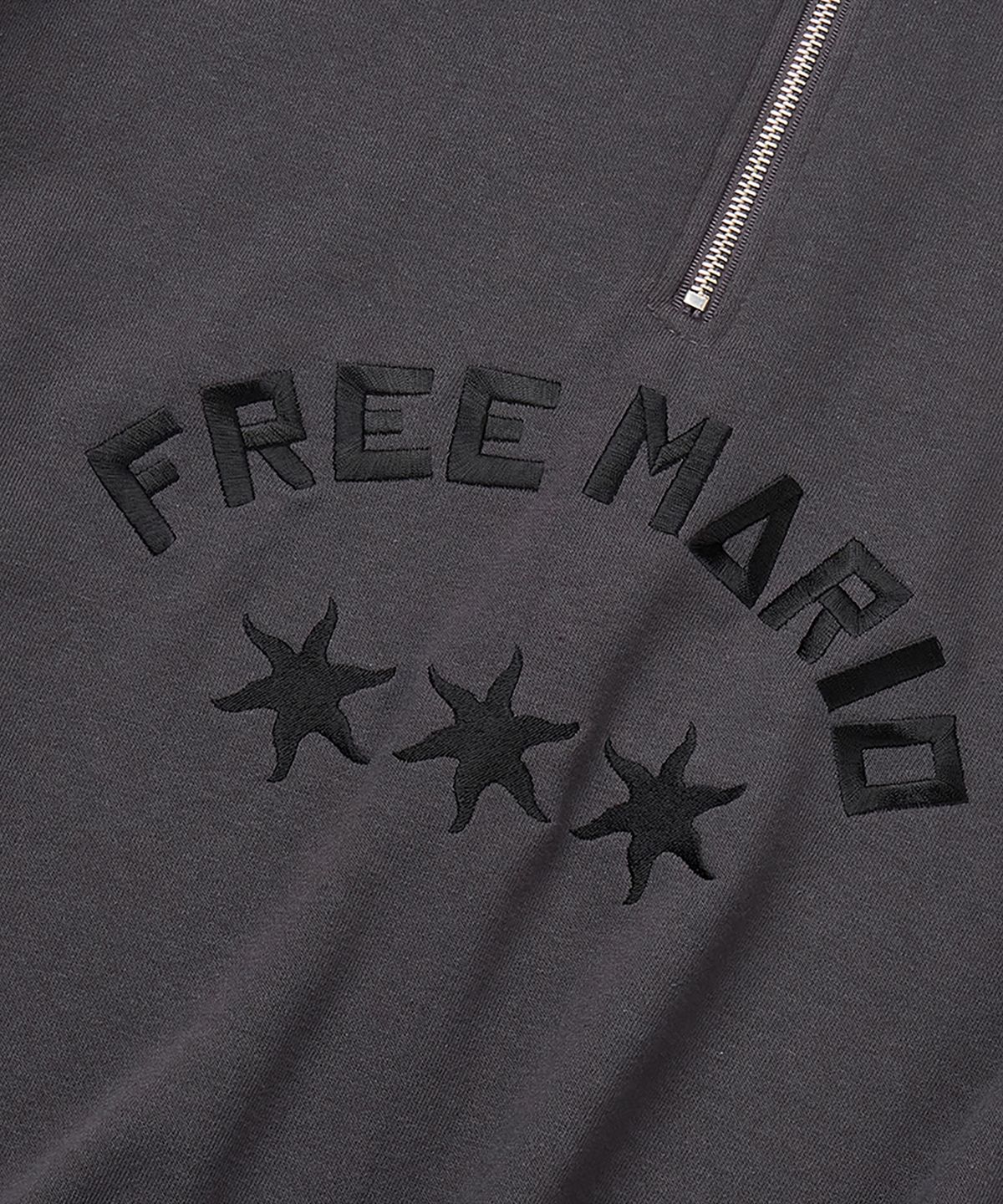 프리마리오(FREEMARIO) 솔라 심볼 하프 집업 [차콜]