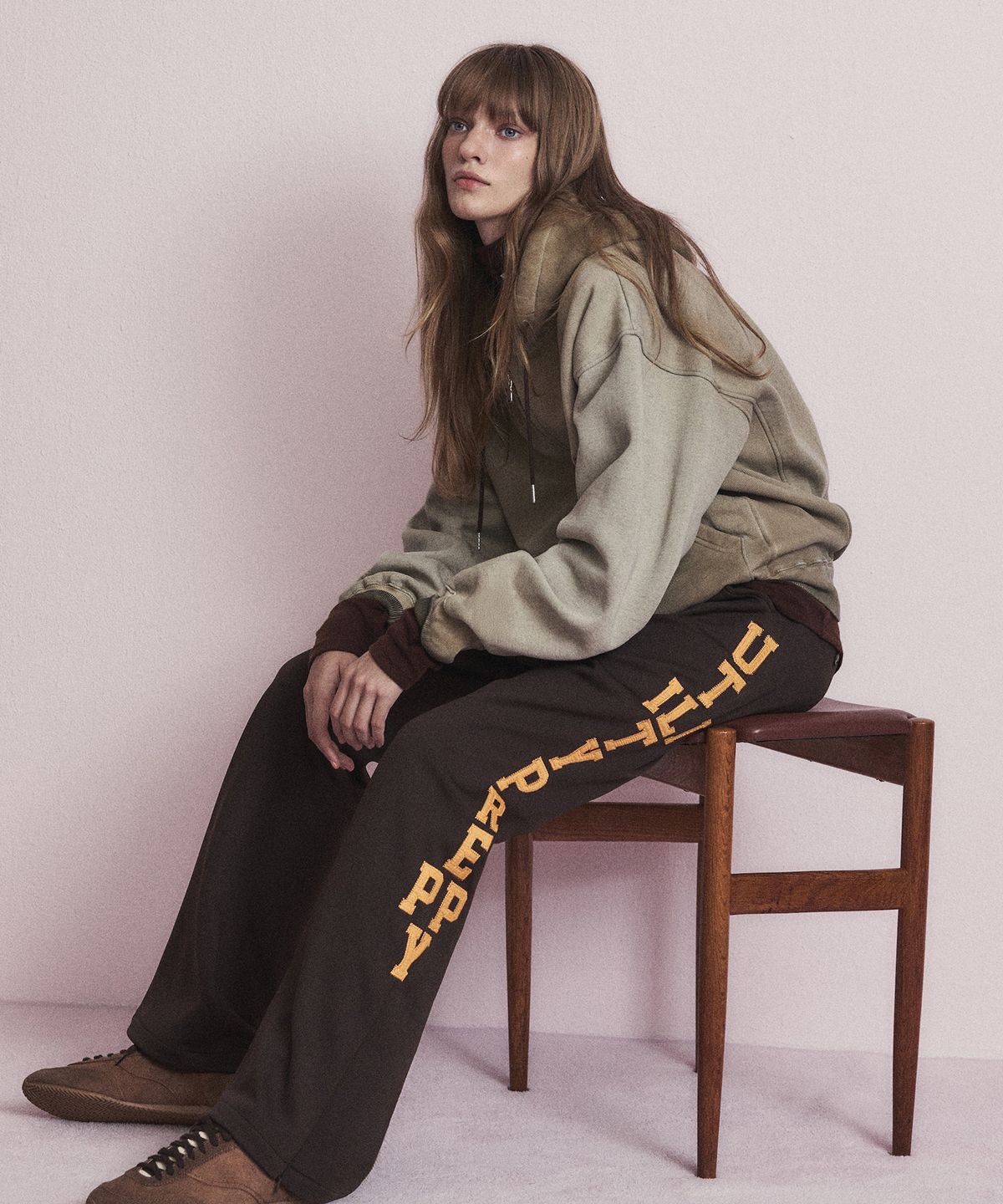 노앙(NOHANT) MINIMAL WASHED HOODIE ZIP-UP BROWN