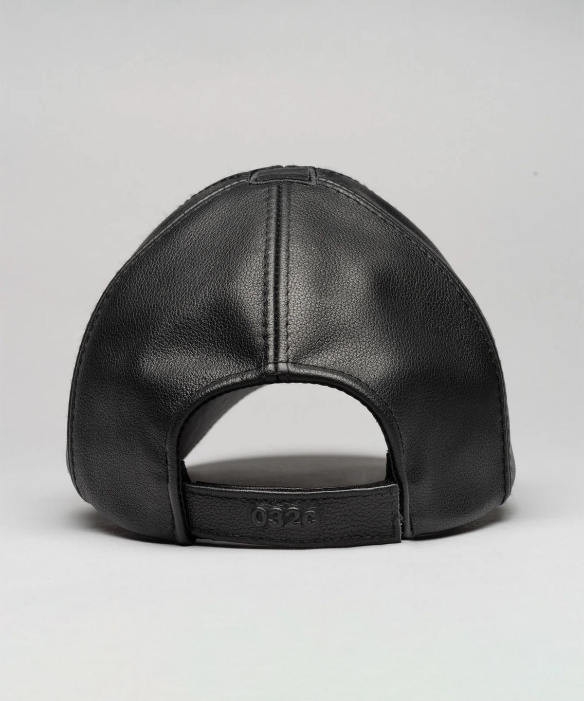 032씨(032C) (U) 레더 캡 블랙 LEATHER CAP BLACK