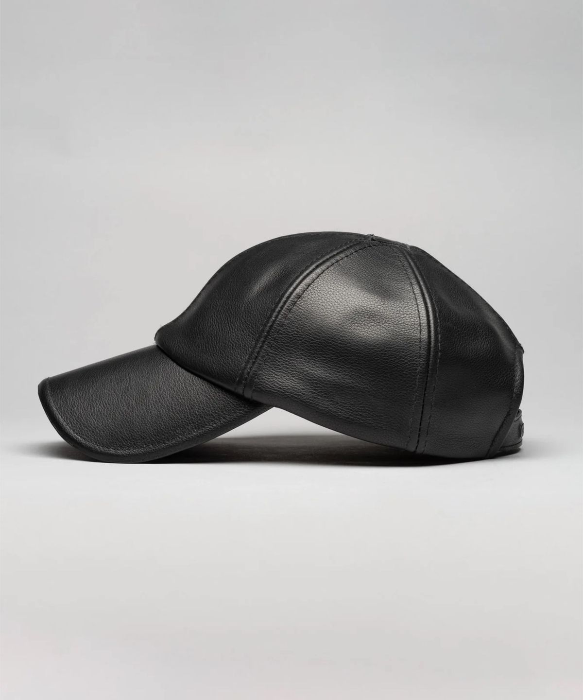 032씨(032C) (U) 레더 캡 블랙 LEATHER CAP BLACK