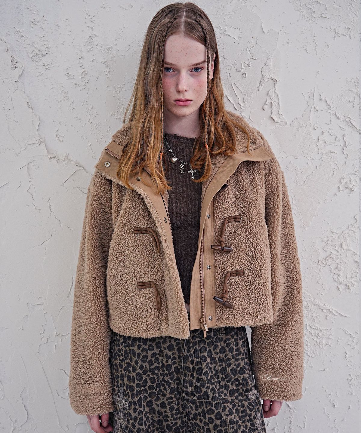 어반드레스(AVANDRESS) Fuzzy Cropped Duffle Jacket BLACK