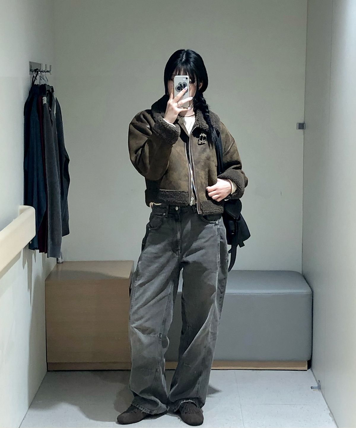 코어오브알케미(COREOFALCHEMY) 에센셜 프린지 모카신 브라운 스니커즈