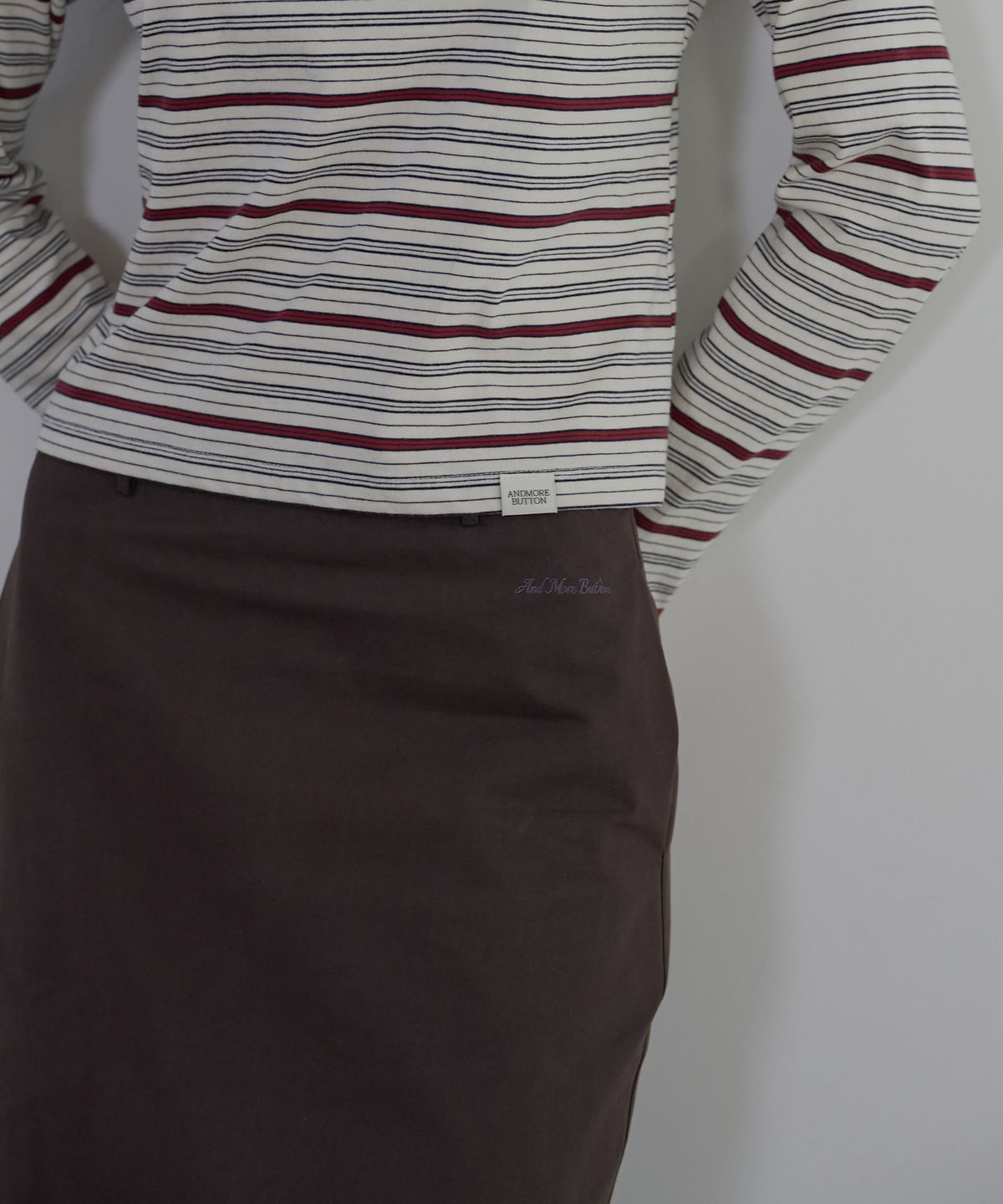 벗튼(BUT'TON) Standard Fit Long Skirt (Charcoal Brown)