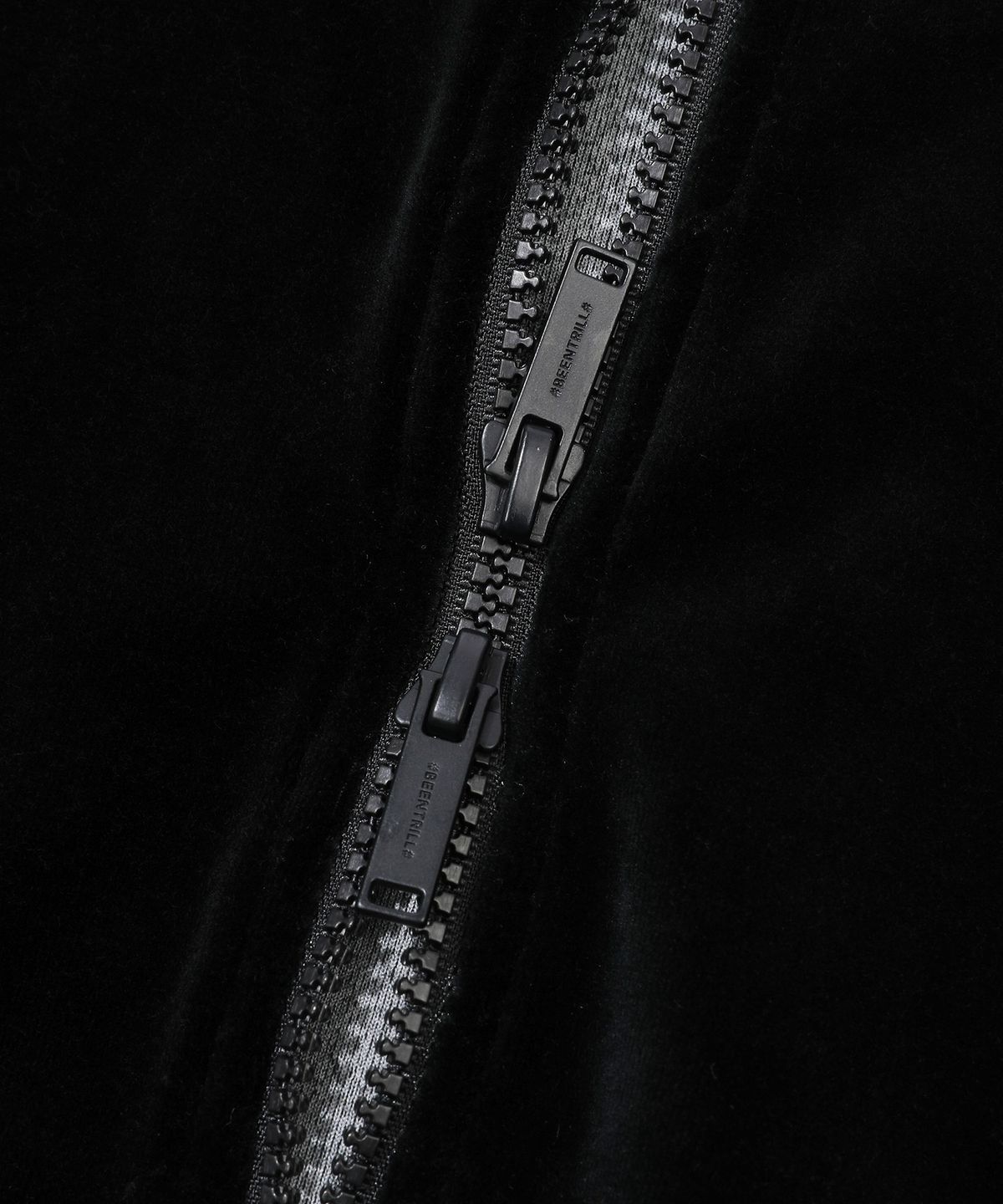 빈트릴(BEENTRILL) 우먼즈 벨로아 래글런 후드집업(블랙)