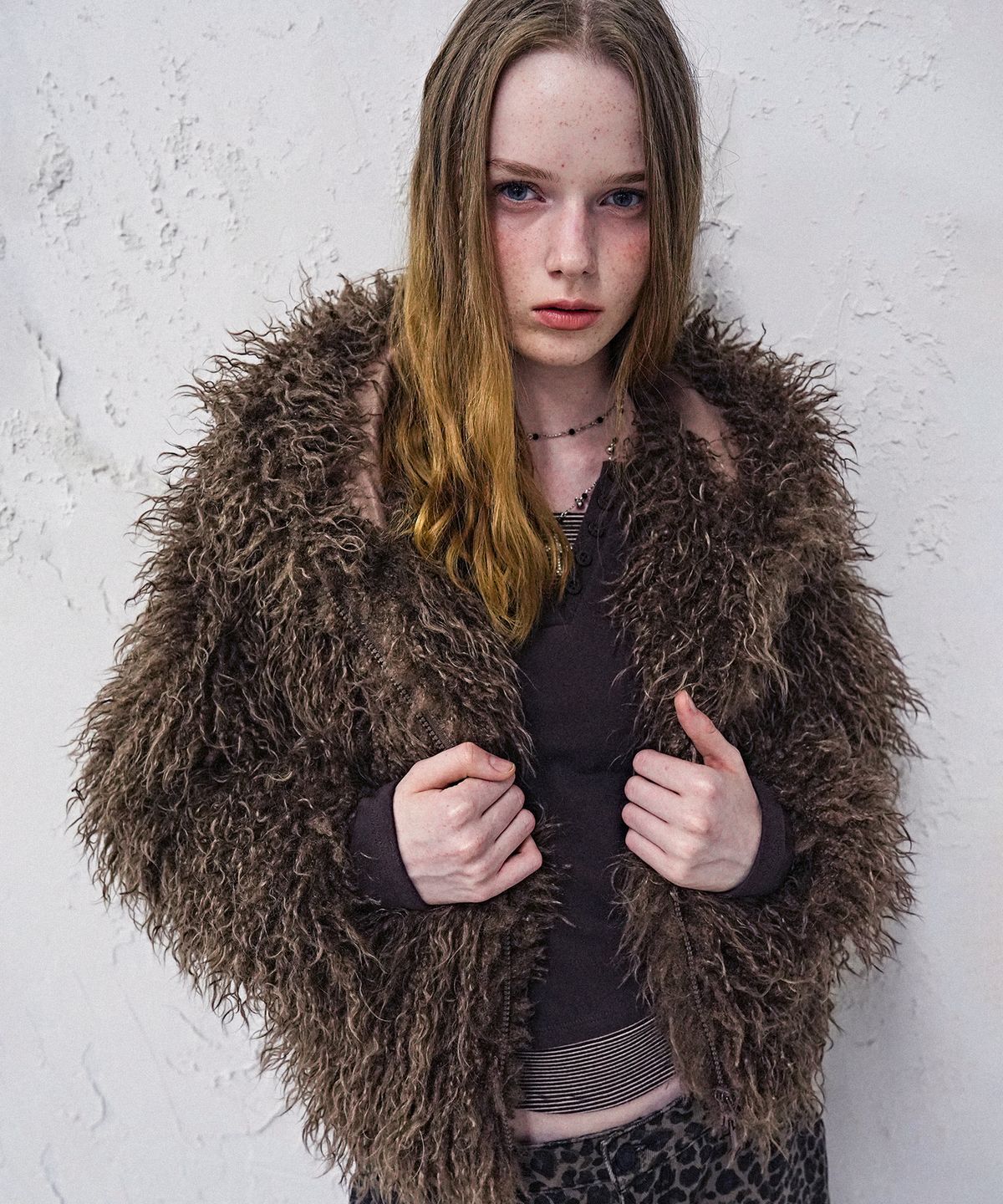 어반드레스(AVANDRESS) Fluffy Hood Jacket BLACK
