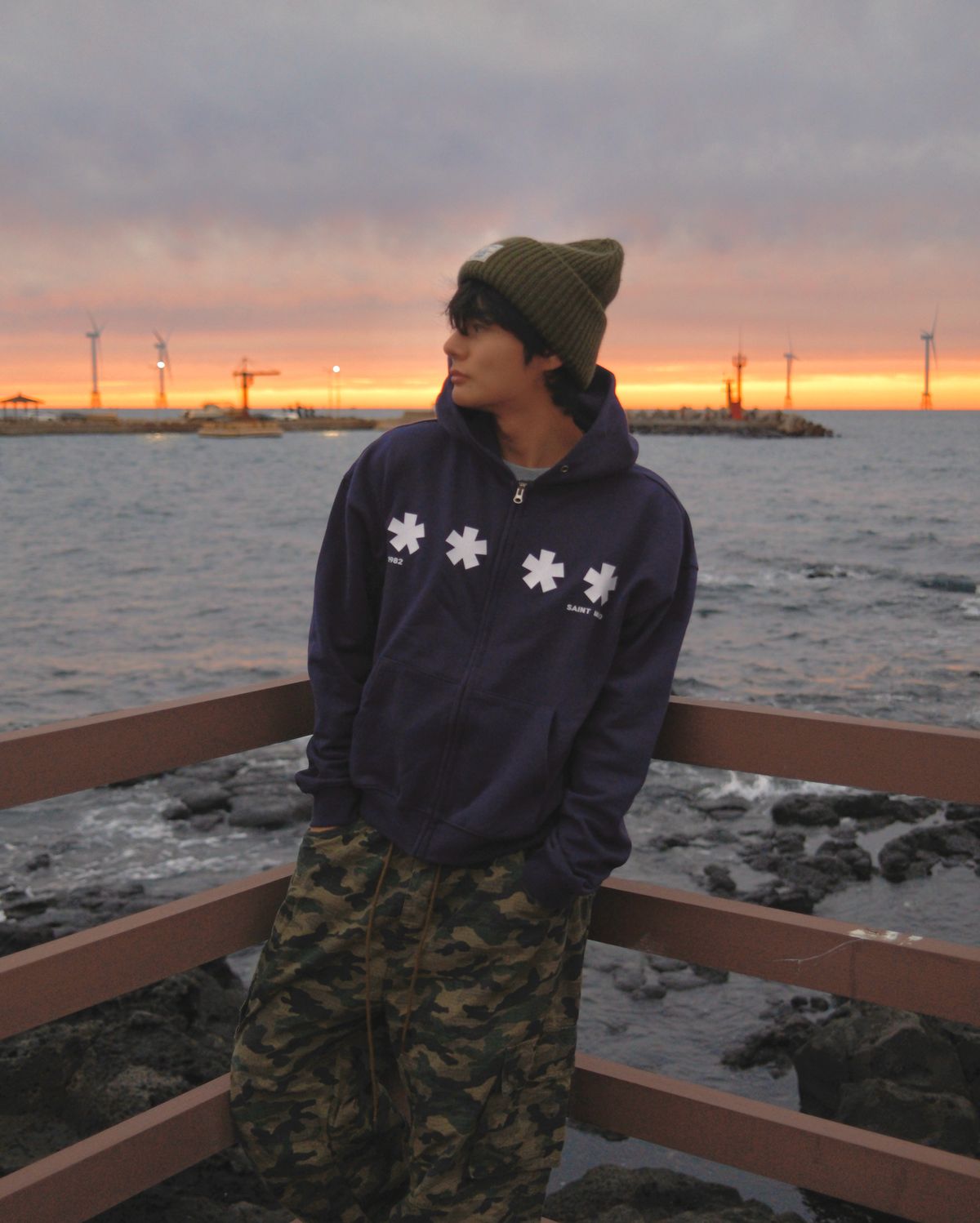 아모우(AMOU) Square Star Hoodie Zip Up NAVY