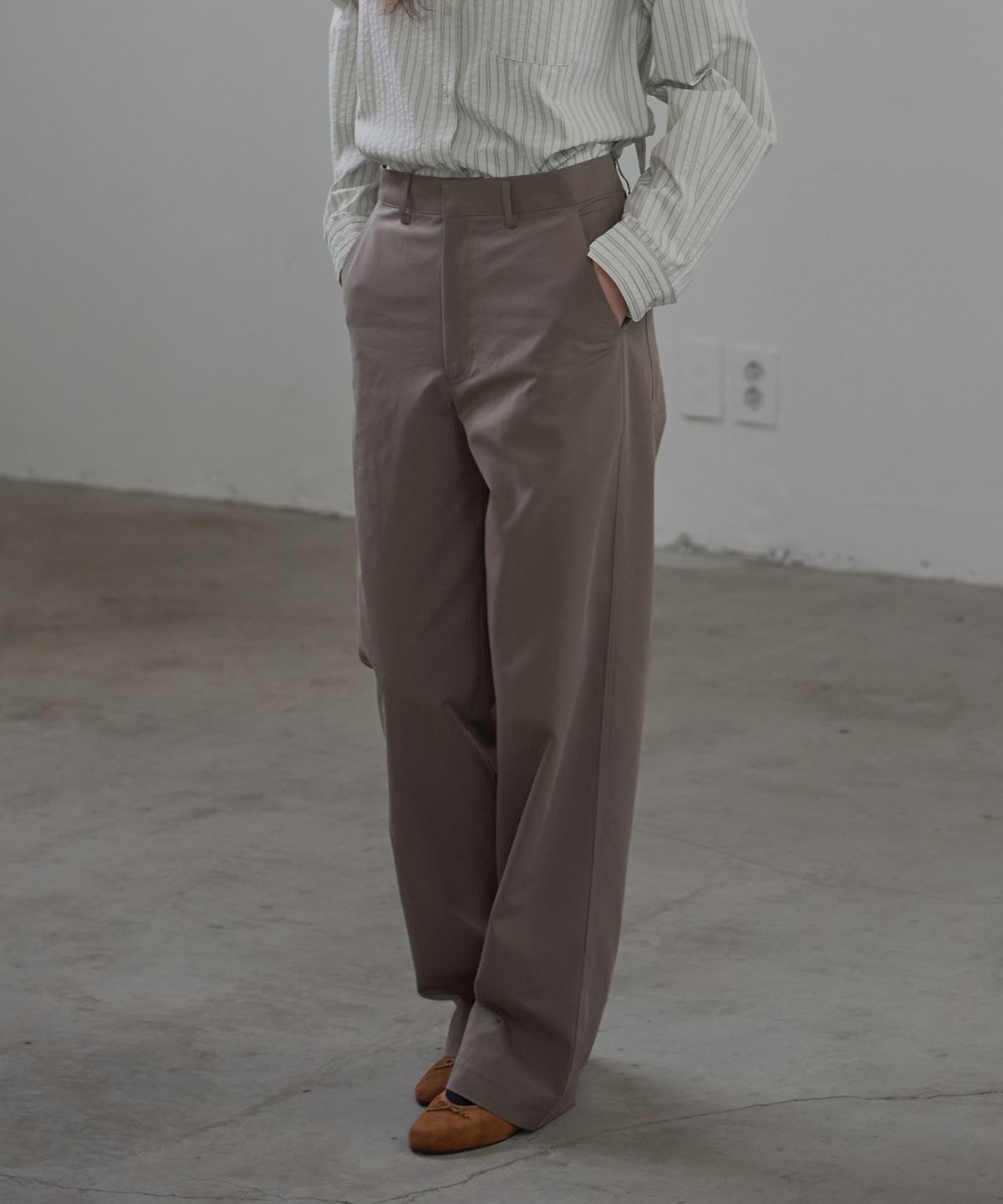 벗튼(BUT'TON) Standard Fit Pants (Brown)