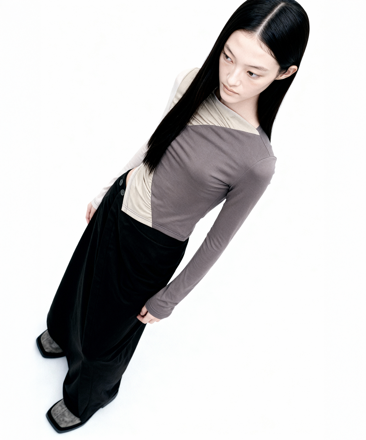 백시(BEKSI) CURVED SHIRRING TOP, PURPLE GRAY