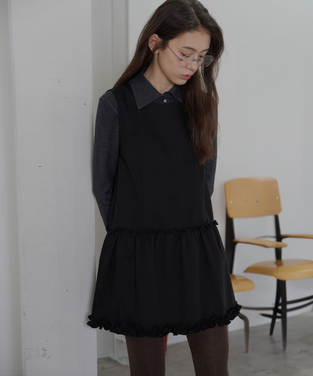 벗튼(BUT'TON) Frill Detail Onepiece (Black)