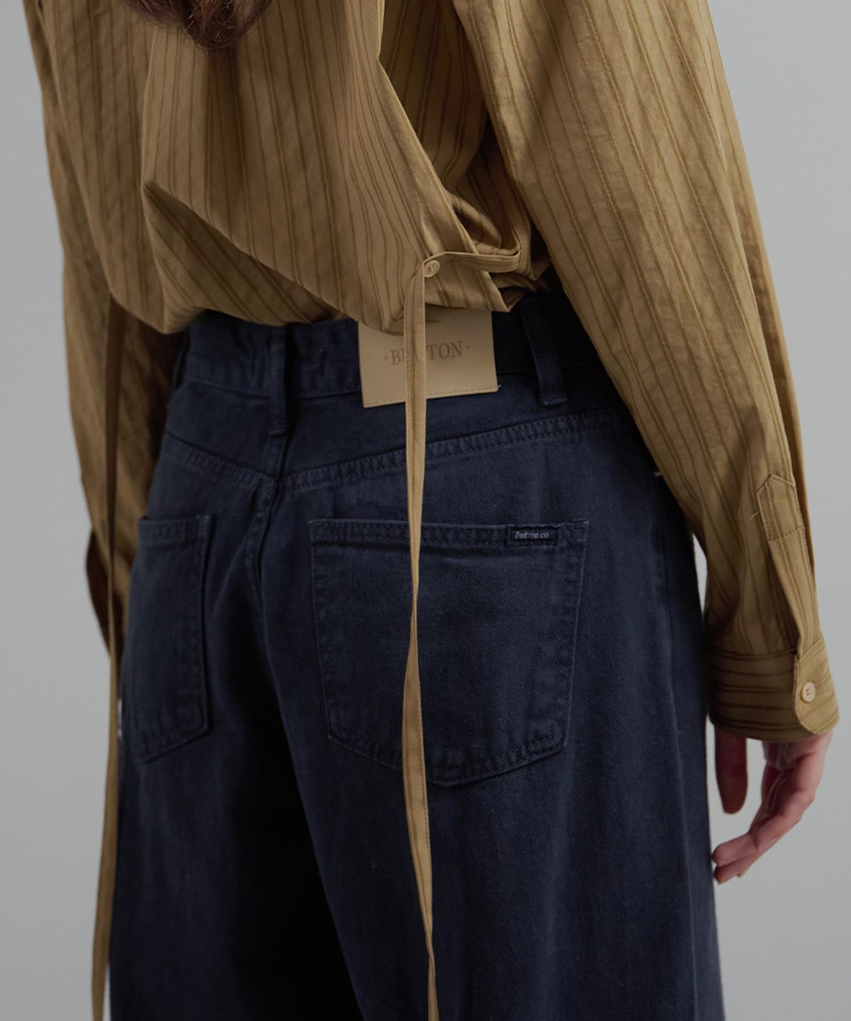 벗튼(BUT'TON) Stripe Loop Shirt (Brown)