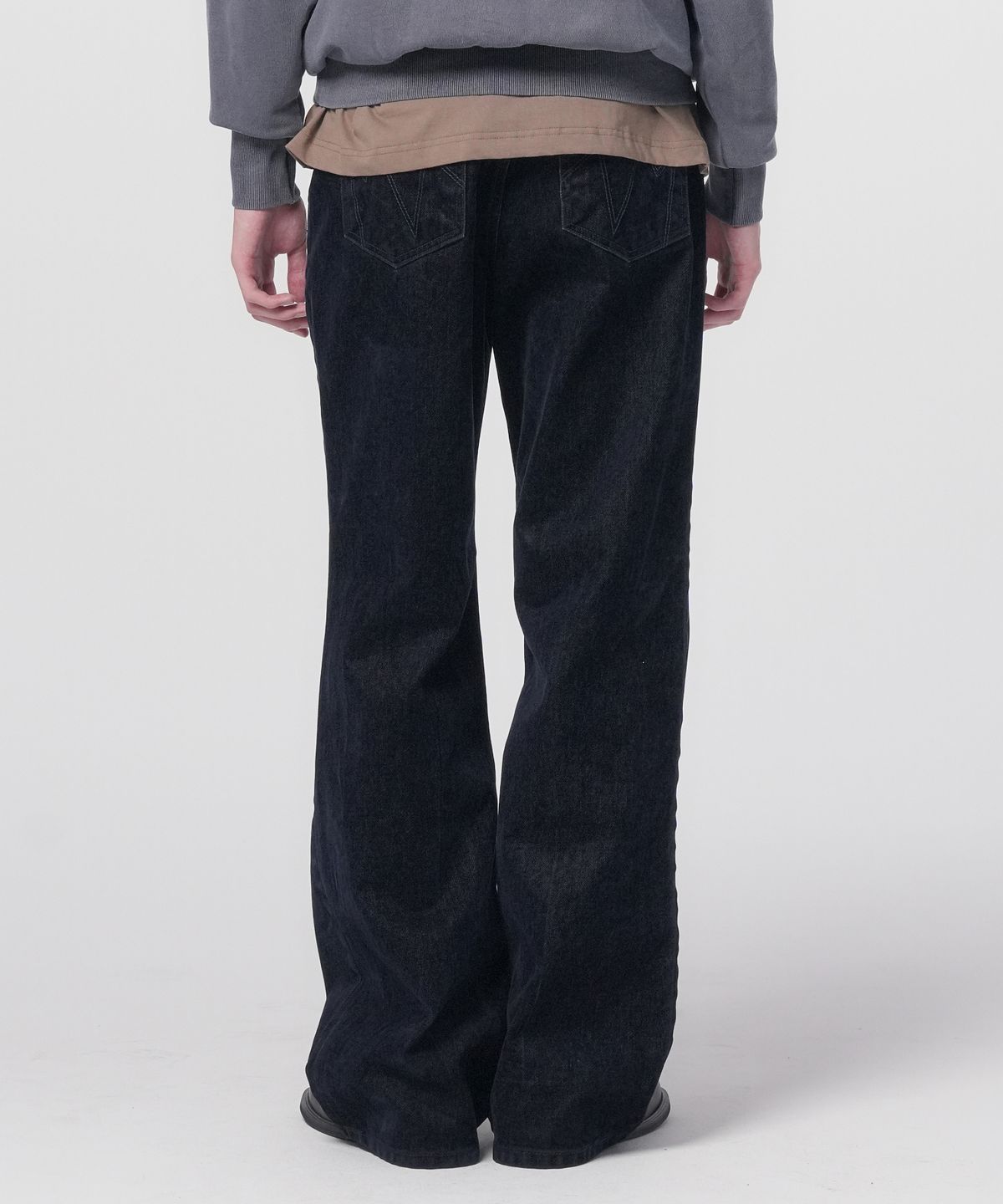 홍우성(HONGWOOSUNG) Velvet Denim Bootcut_Dark Indigo