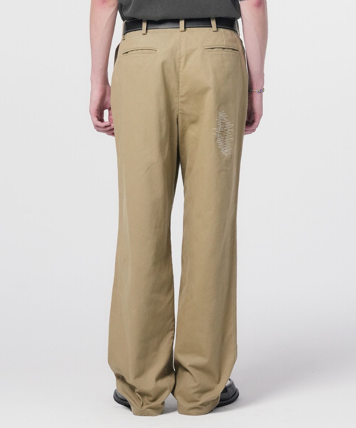 홍우성(HONGWOOSUNG) Workwear Repair Chino Pants_Beige