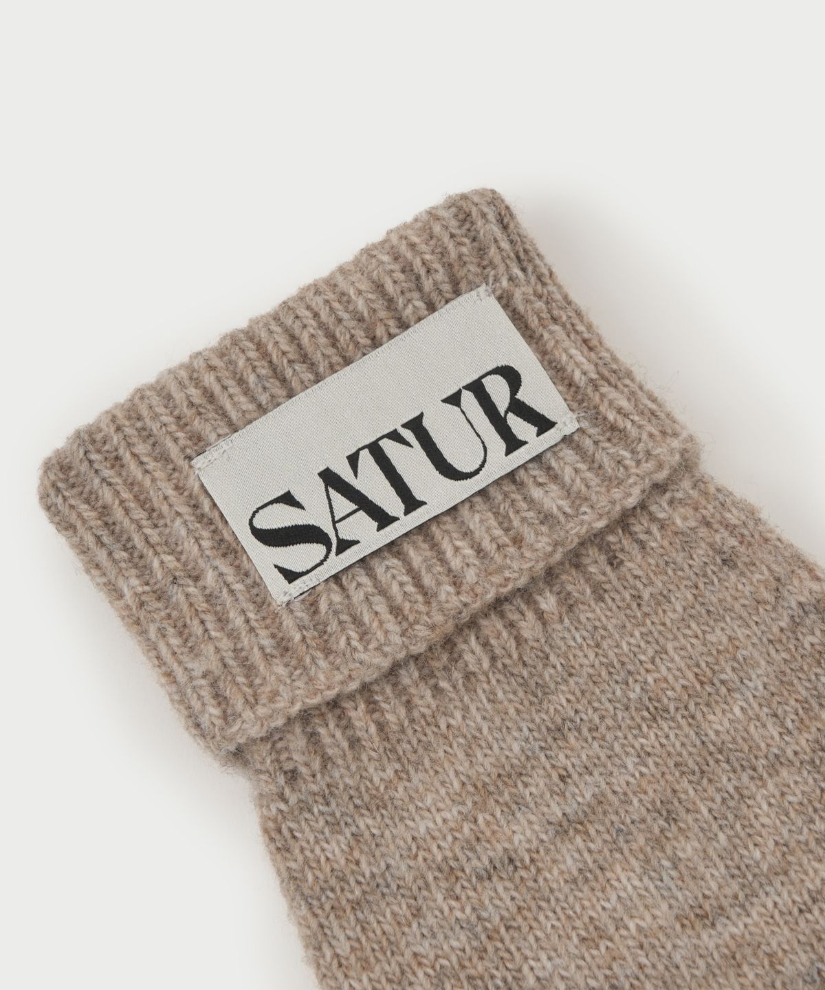 세터(SATUR) 베로나 니트 글러브 베이지