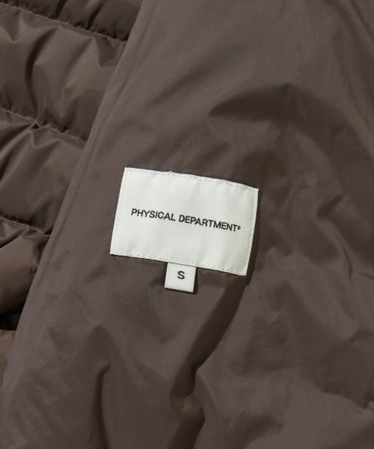 피지컬 디파트먼트(PHYSICAL DEPARTMENT) 하이크 라이트 웨이트 다운 자켓 브라운