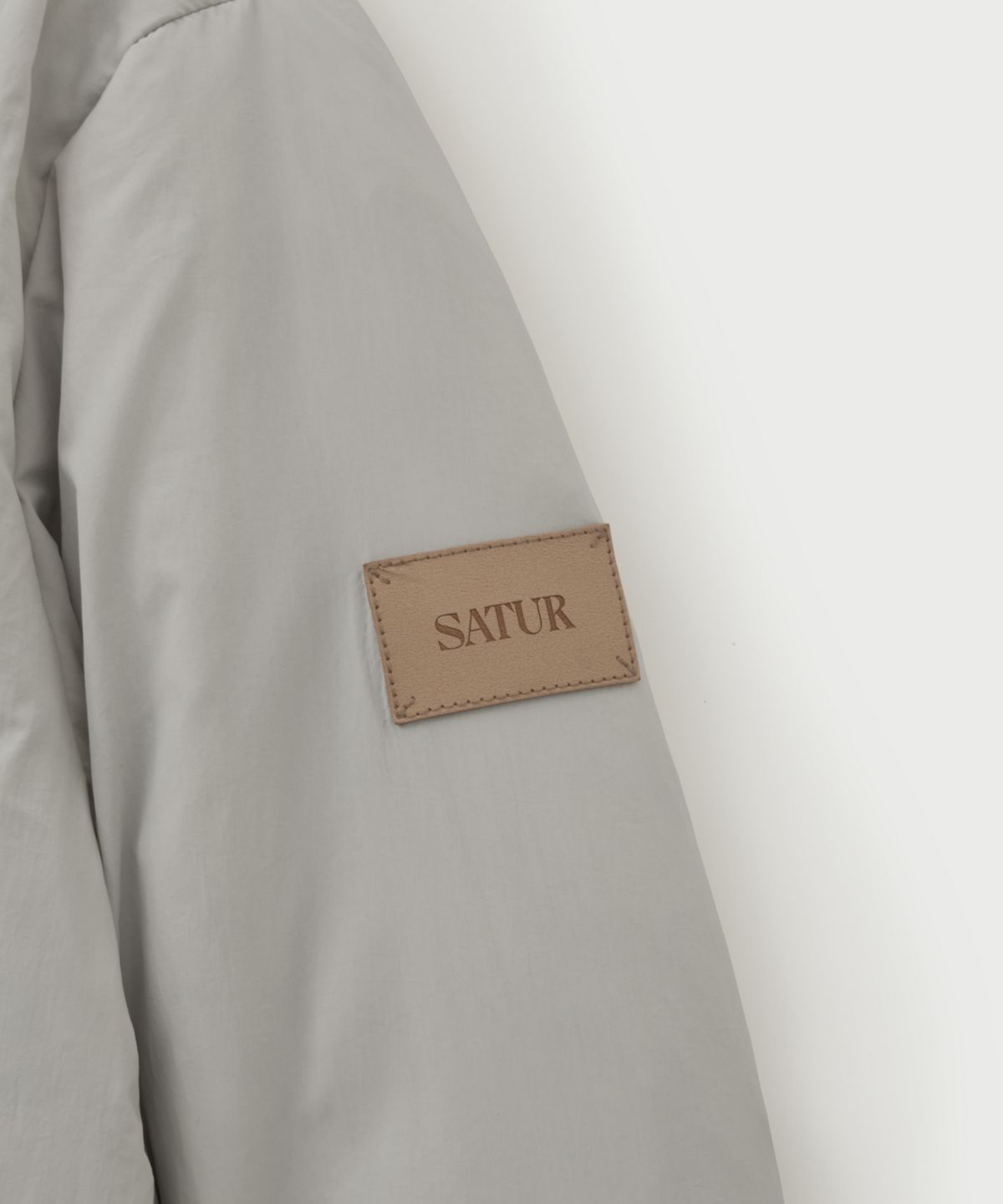 세터(SATUR) (W) 오르타 나일론 2-Way 칼라 덕 다운 패딩 그레이