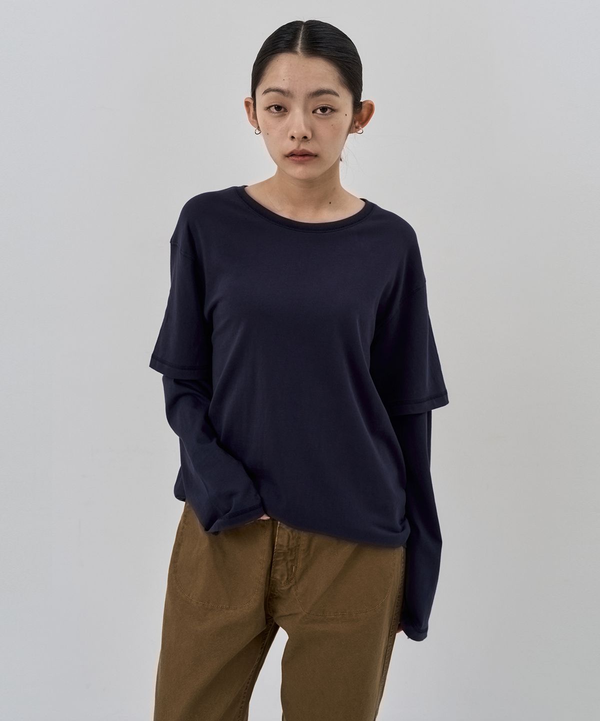 누아클레(NUAKLE) (w) 레이어드 슬리브 티셔츠_네이비