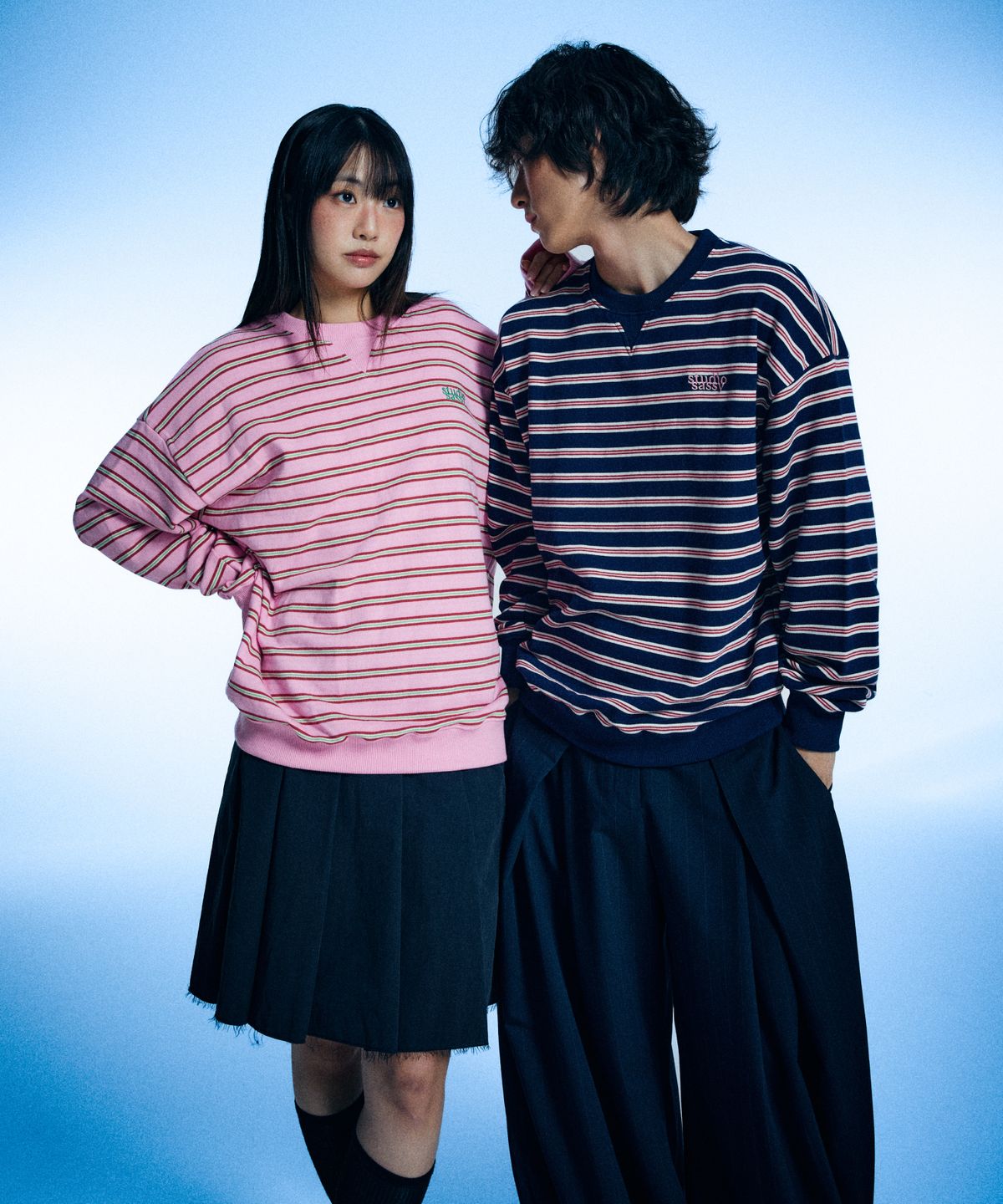 유얼쎄시(YOUR SASSY) Triangle Stripe Logo Sweatshirt (NAVY)