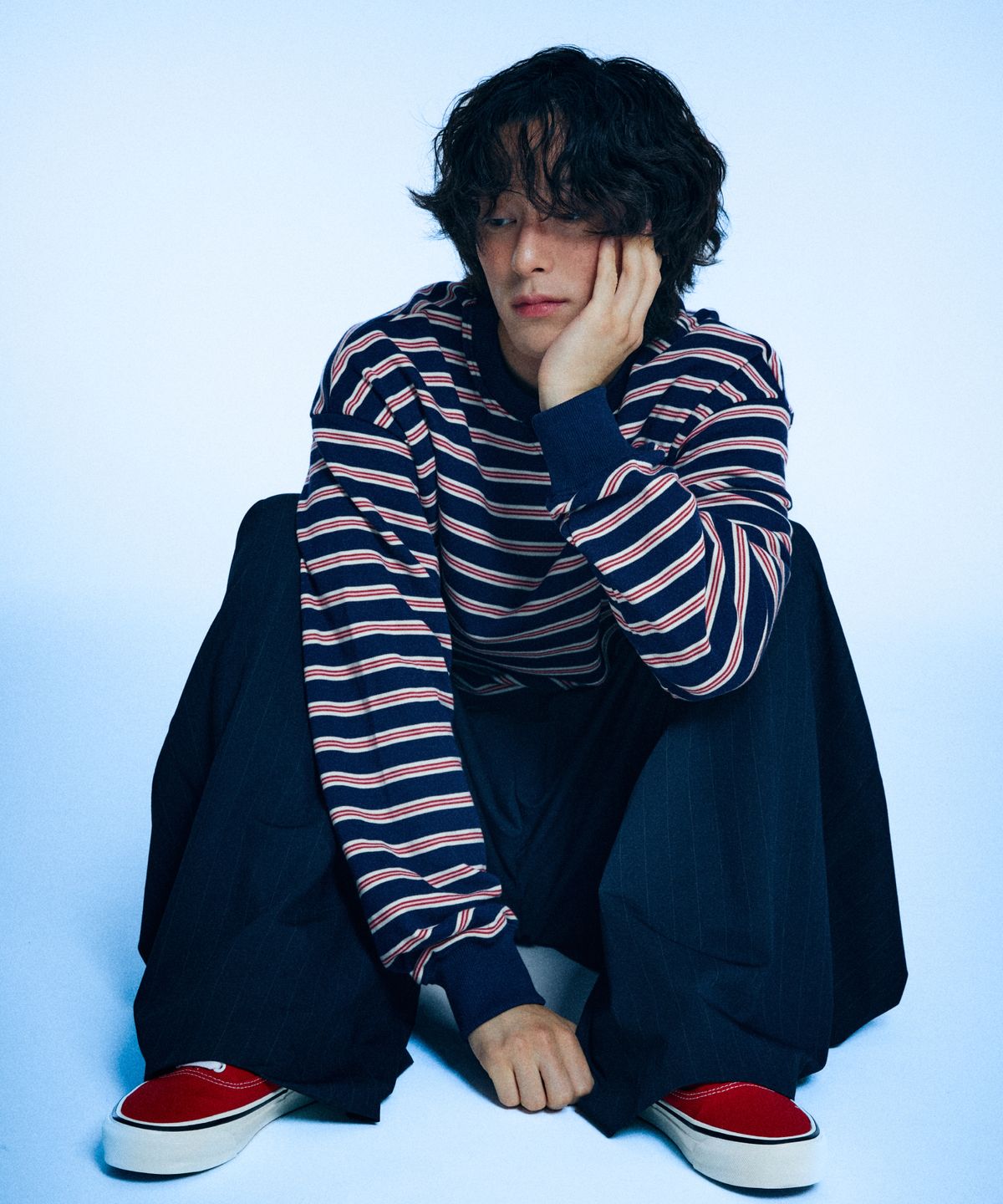 유얼쎄시(YOUR SASSY) Triangle Stripe Logo Sweatshirt (NAVY)