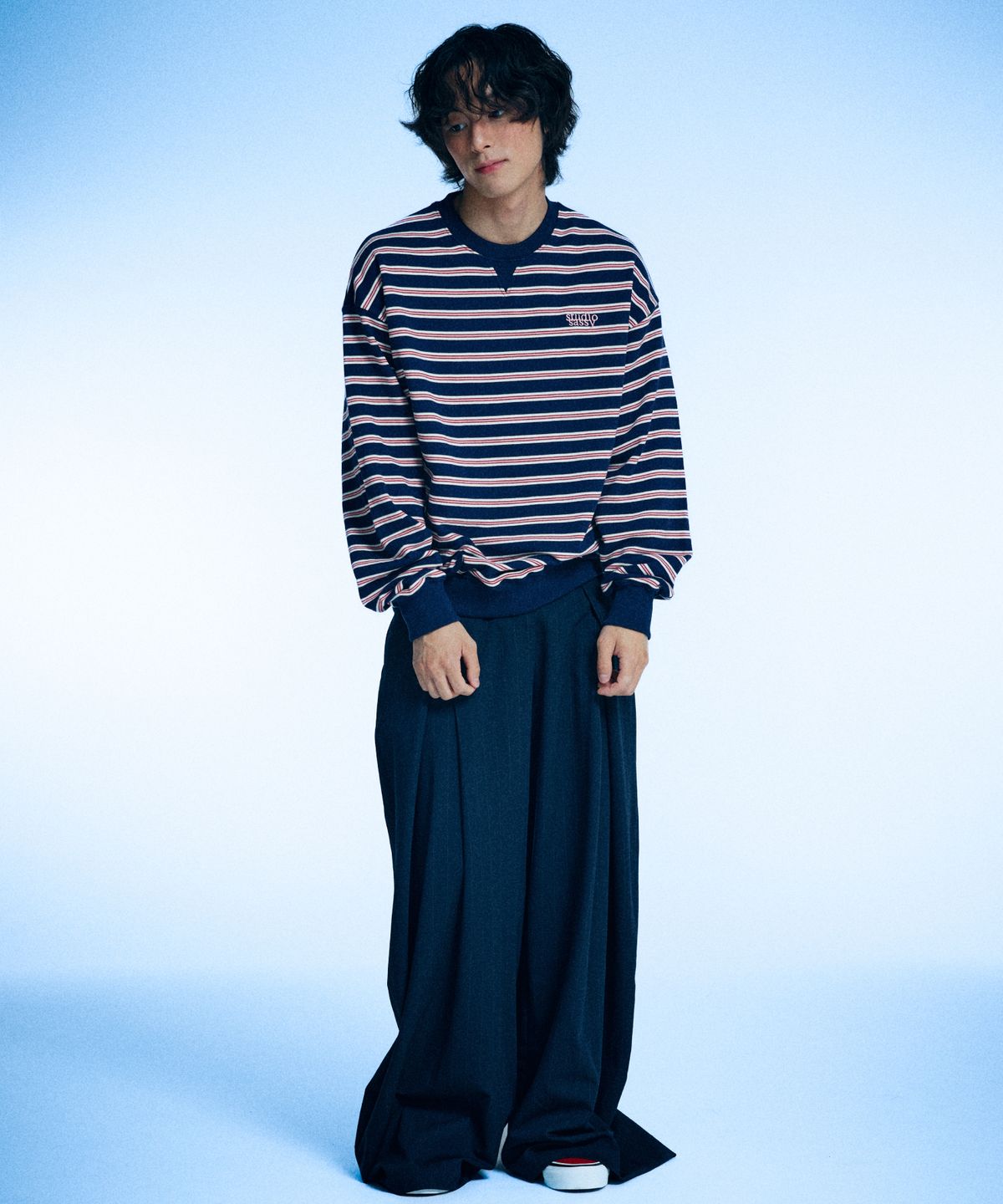 유얼쎄시(YOUR SASSY) Triangle Stripe Logo Sweatshirt (NAVY)