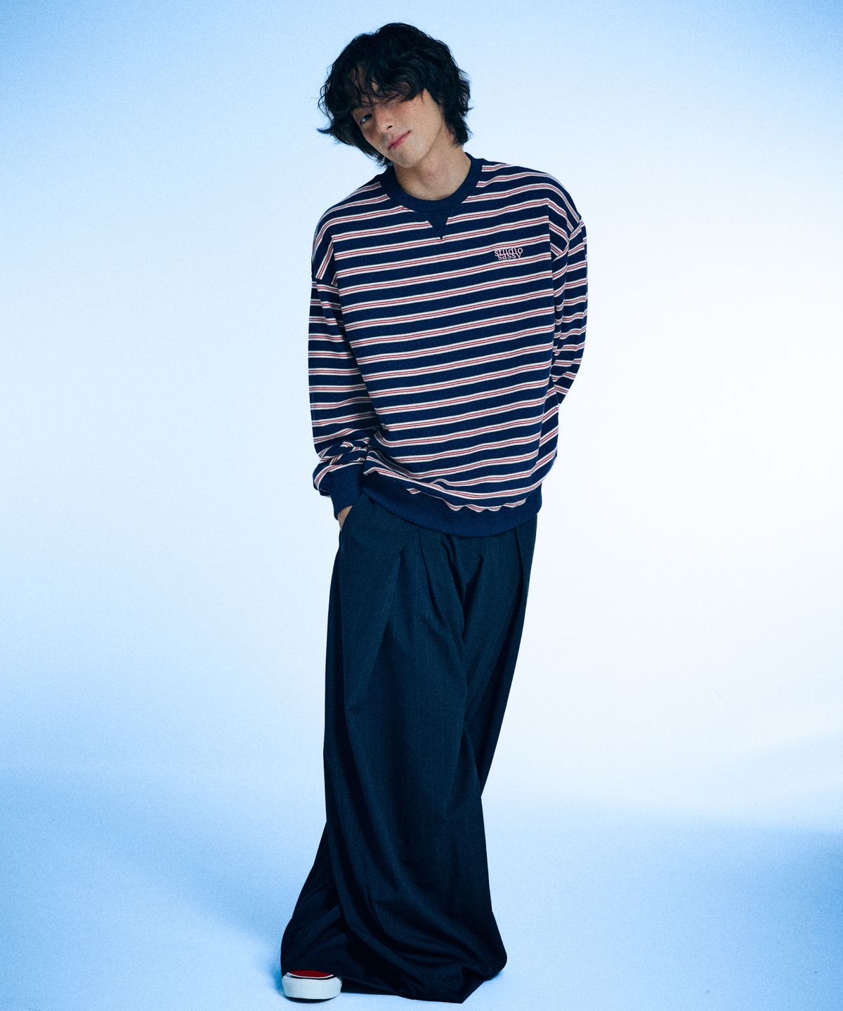 유얼쎄시(YOUR SASSY) Triangle Stripe Logo Sweatshirt (NAVY)