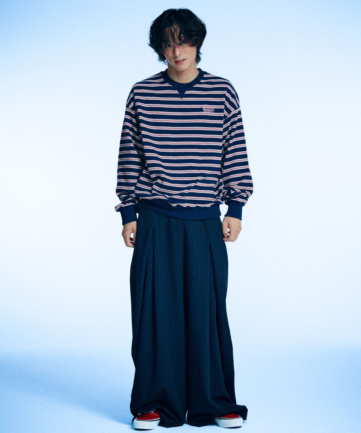 유얼쎄시(YOUR SASSY) Triangle Stripe Logo Sweatshirt (NAVY)