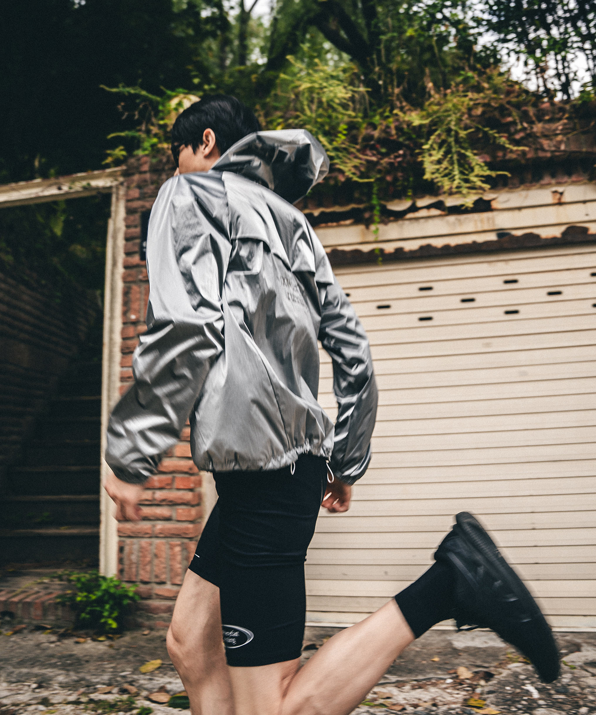 레인레임(LAINLAME) 공용 nowherefast running 러닝 윈드브레이커 실버