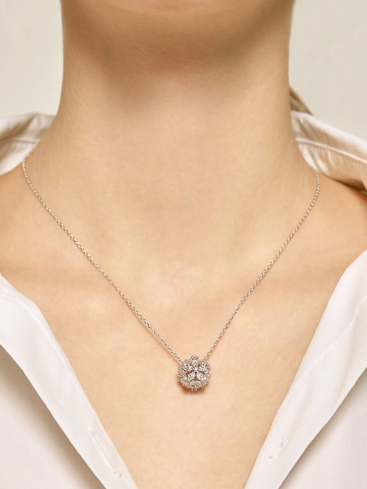 가이거주얼리(GEIGERJEWELRY) 플라워 볼 목걸이 GISVNN040