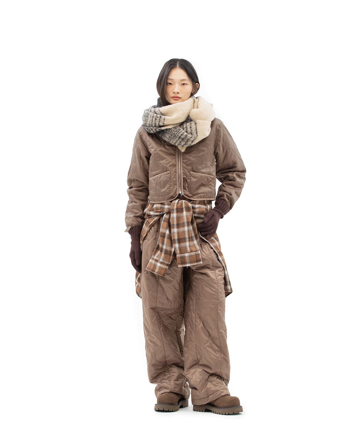 데프가먼츠(DEFGARMENTS) NEEDLE QUILTING PANTS [4COLOR]