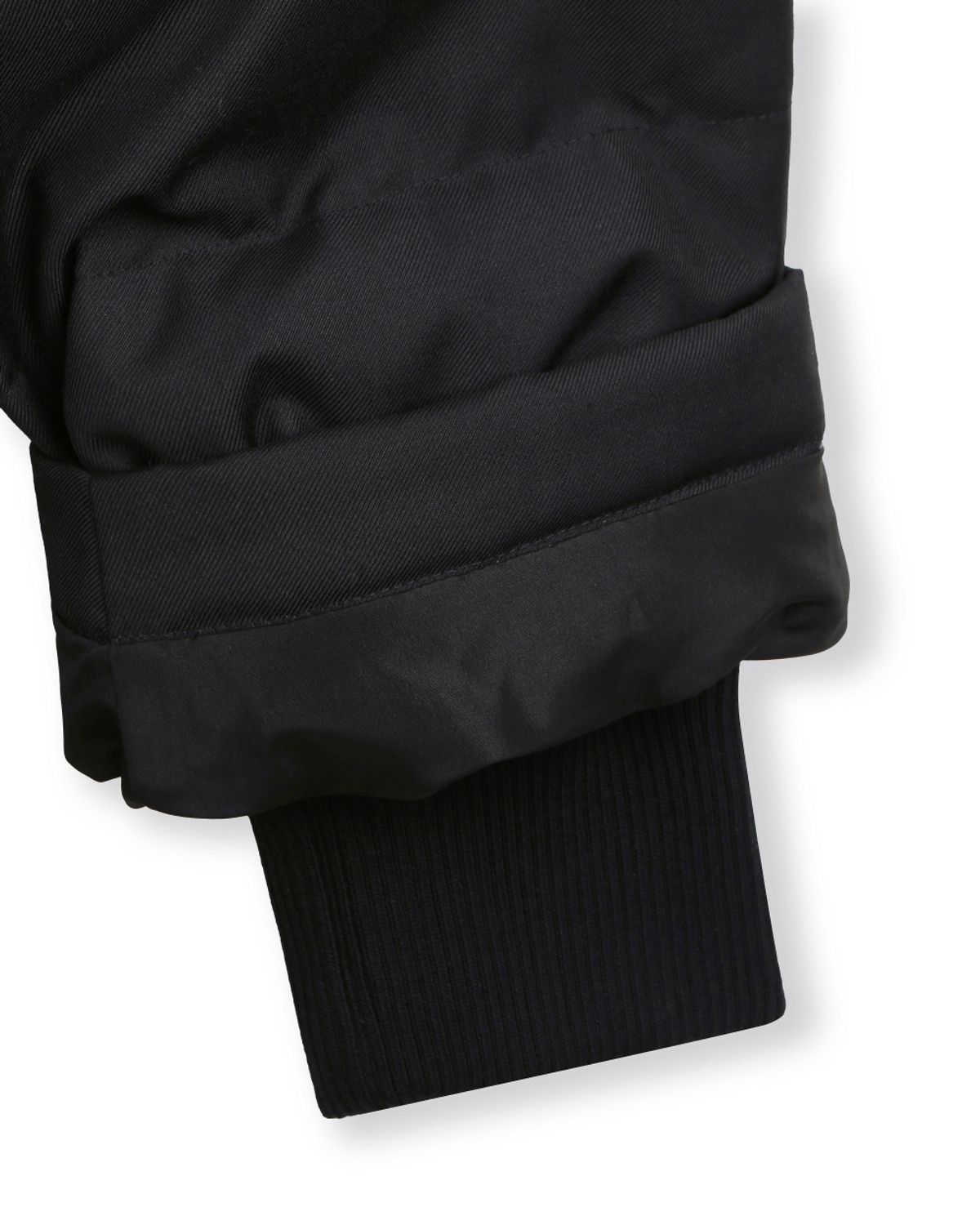비슬로우(BESLOW) KARAKORAM DOWN PARKA BLACK