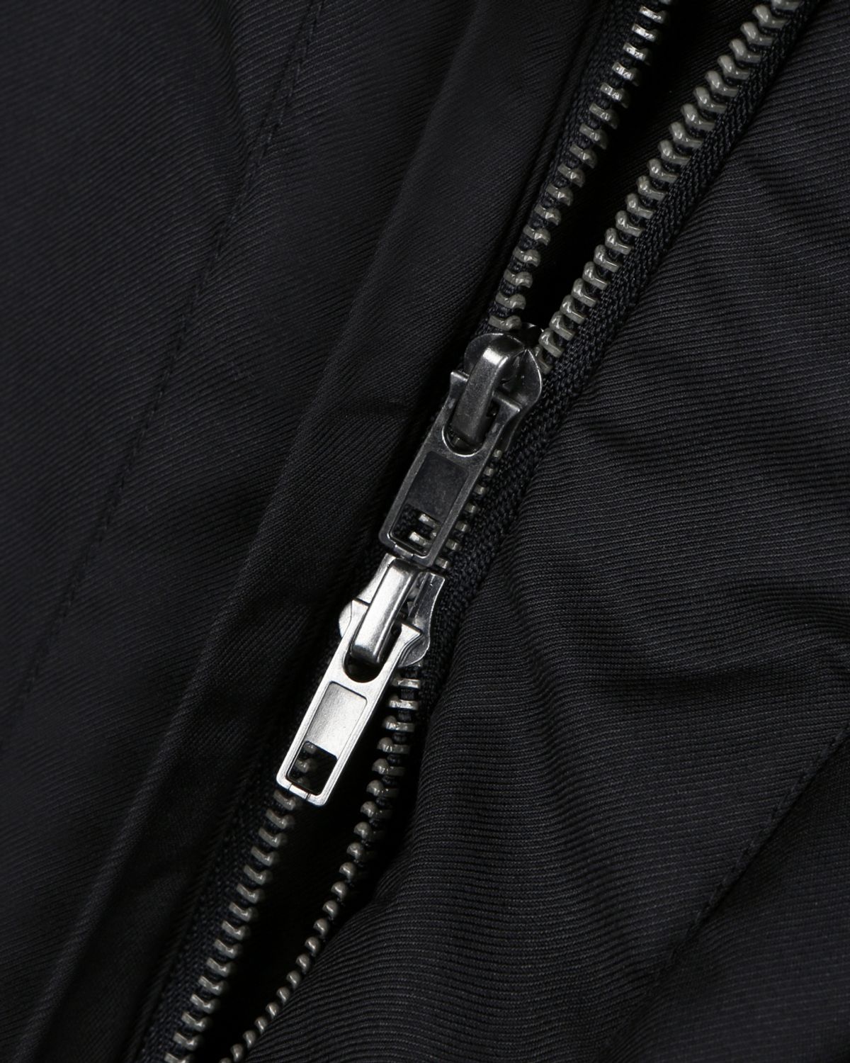 비슬로우(BESLOW) OVERSIZED MINIMAL PUFFER DOWN JACKET BLACK