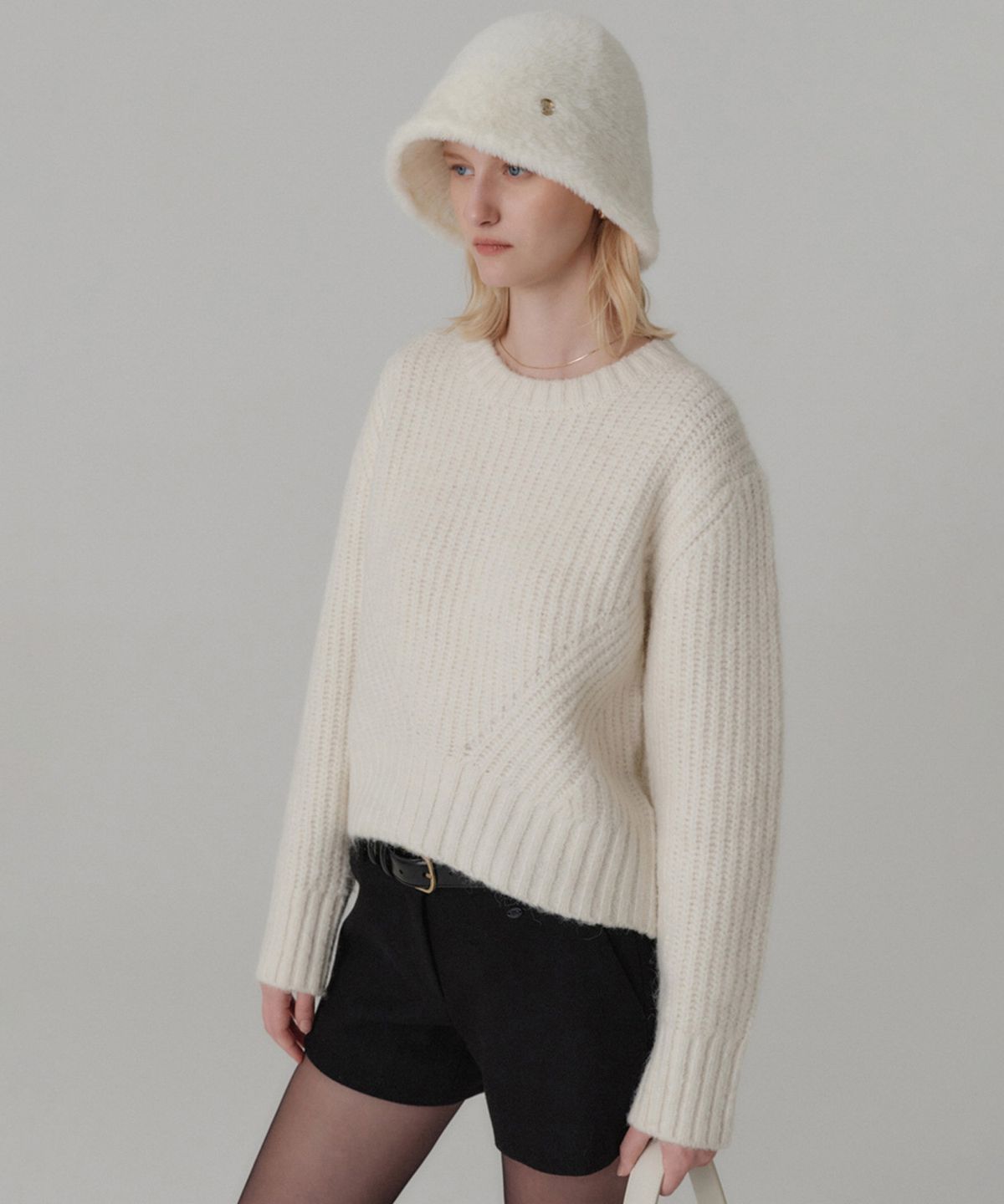 룩캐스트(LOOKAST) 루시 퍼 버킷 햇 / LUCY FUR BUCKET HAT_2colors