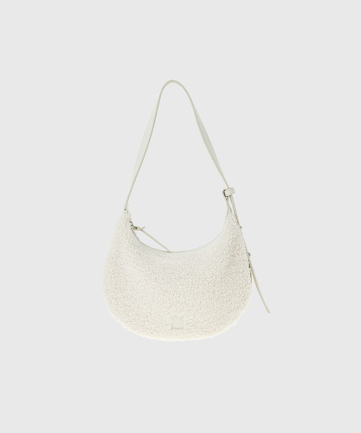 룩캐스트(LOOKAST) 리아 시어링 숄더 백_아이보리 / RIA SHEARLING SHOULDER BAG_IVORY