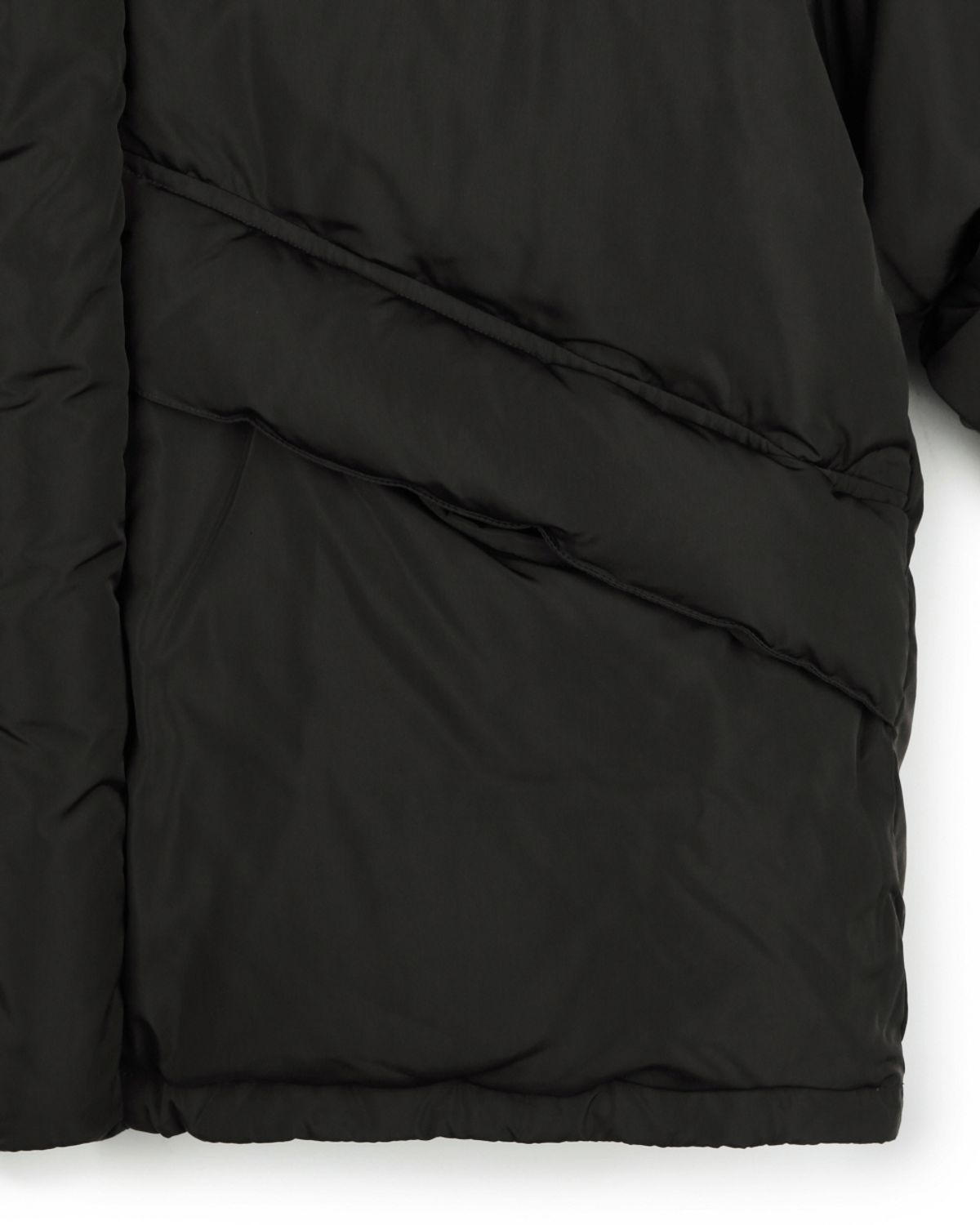 비슬로우(BESLOW) MINIMAL MOUNTAIN DOWN PARKA BLACK