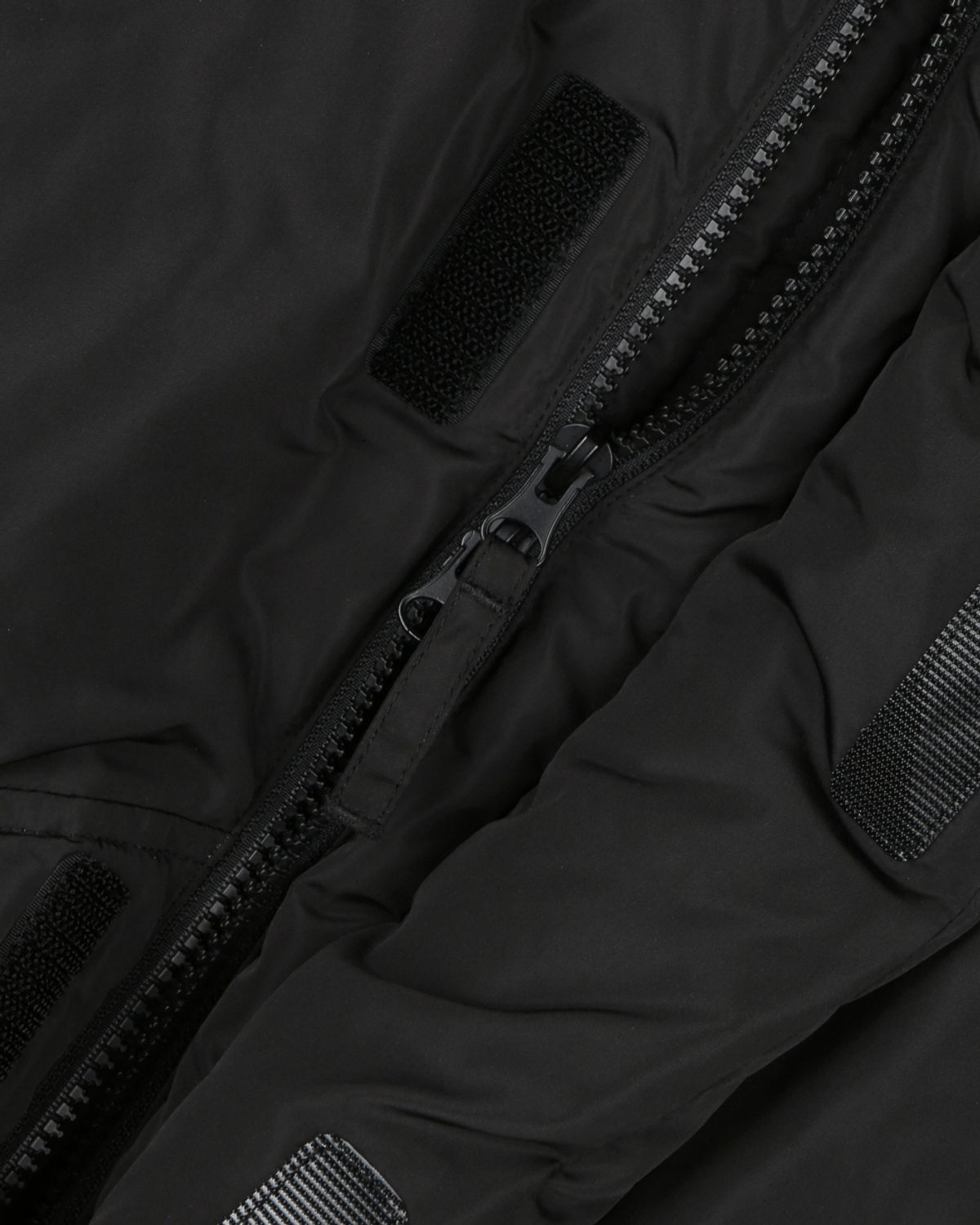 비슬로우(BESLOW) MINIMAL MOUNTAIN DOWN PARKA BLACK