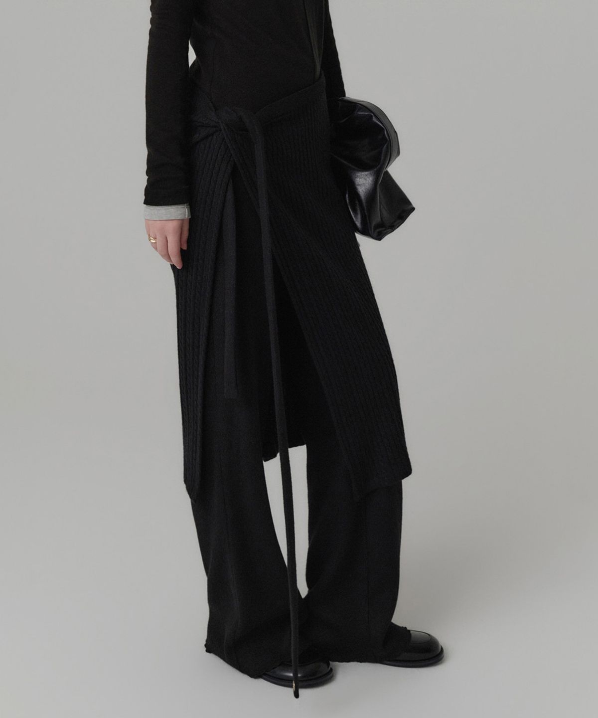룩캐스트(LOOKAST) 낸시 레이어드 스커트 팬츠_블랙 / NANCY LAYERED SKIRT PANTS_BLACK