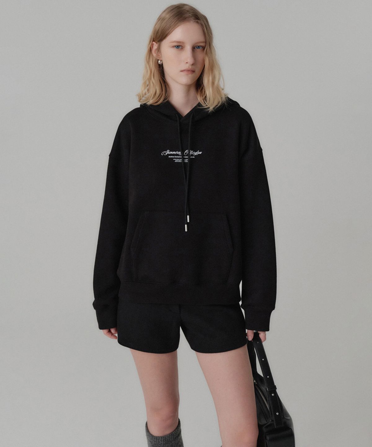 룩캐스트(LOOKAST) 윈터 시그니처 시즈날 기모 후드_블랙 / WINTER SIGNATURE SEASONAL GIMO HOODIE_BLACK