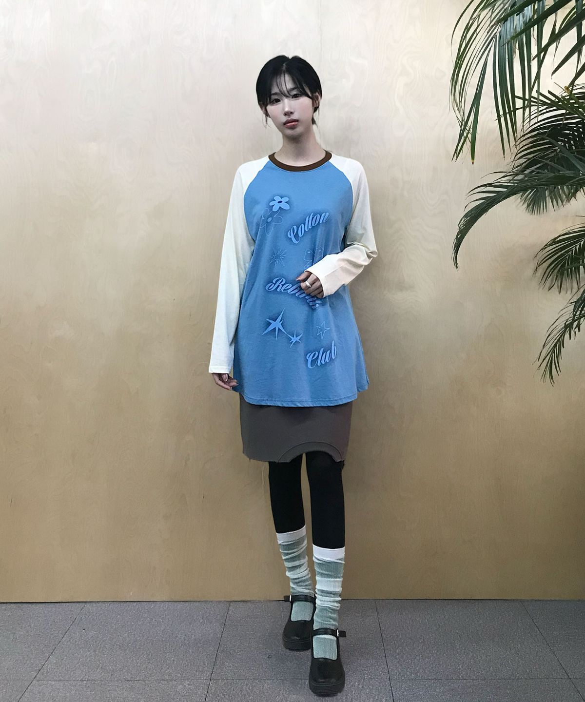 코튼리버스클럽(COTTONREBIRTHCLUB) 콘트라스트 래글런 티셔츠 (블루)