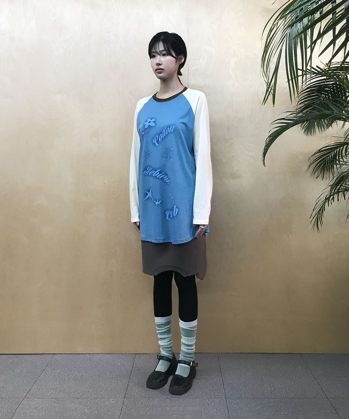 코튼리버스클럽(COTTONREBIRTHCLUB) 콘트라스트 래글런 티셔츠 (블루)