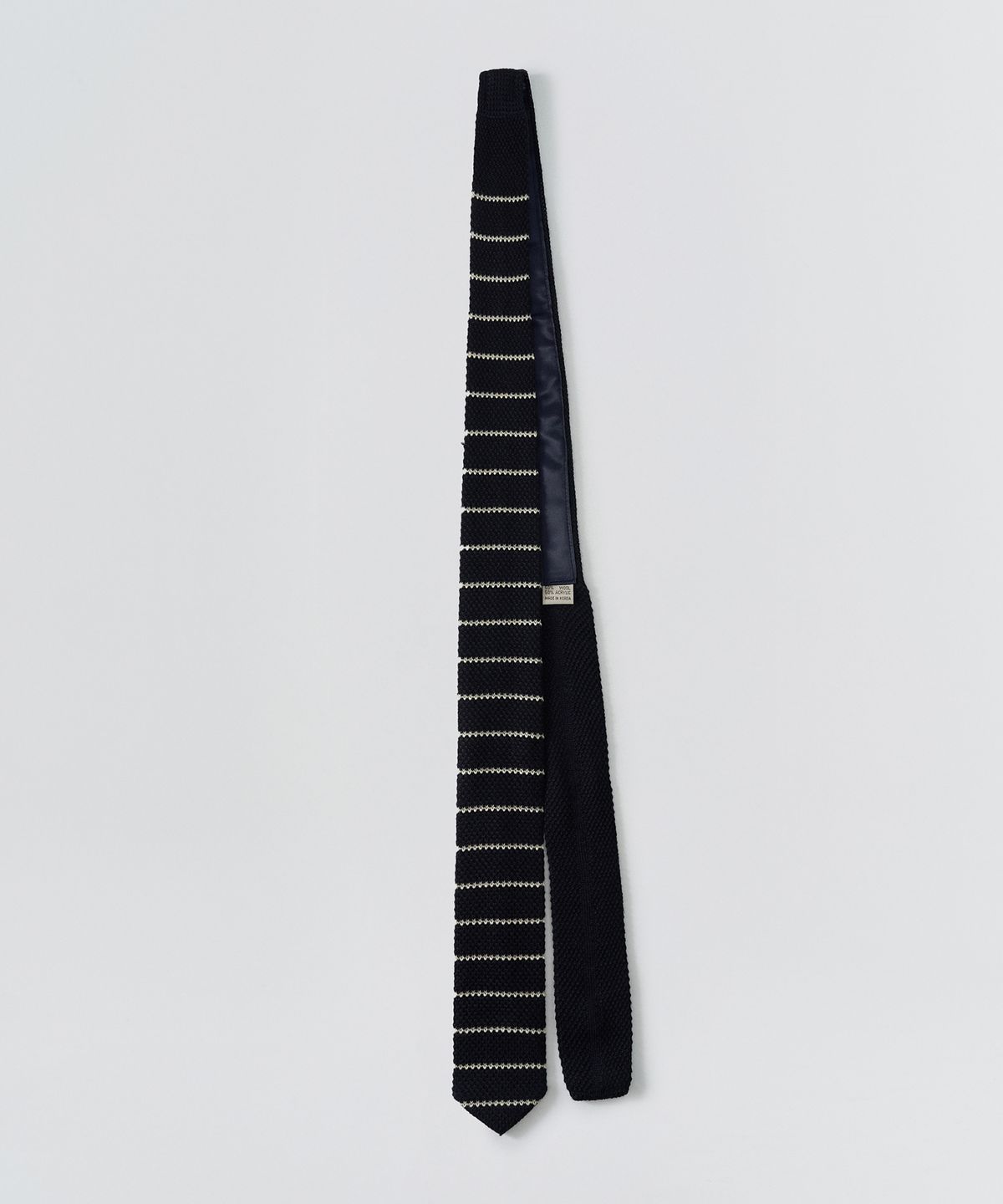 이지오(EZIO) Pin Stripe knit tie_Navy