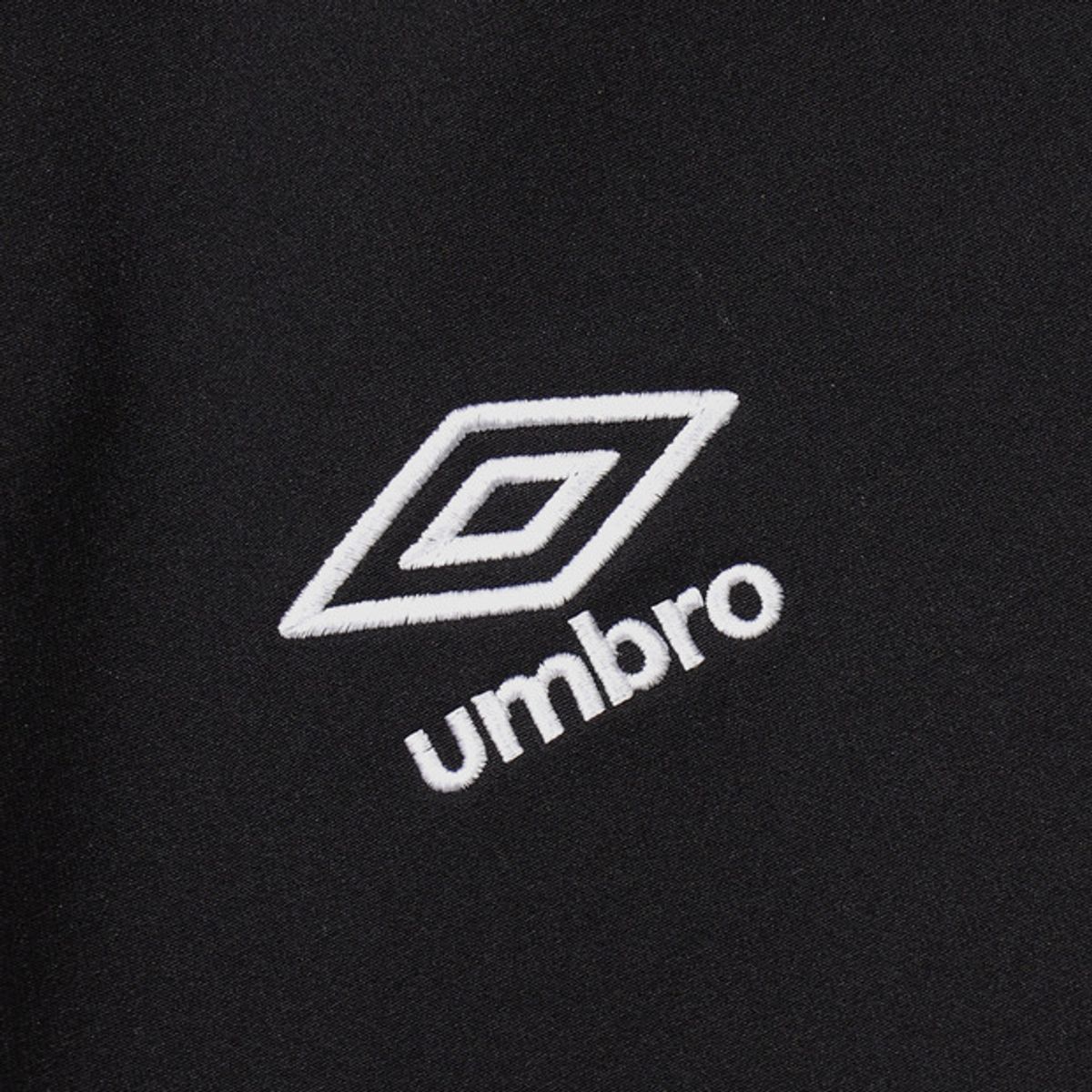 엄브로(UMBRO) 폴라 스트레치 기모 포켓 피스테 블랙 UQ421SWTO2