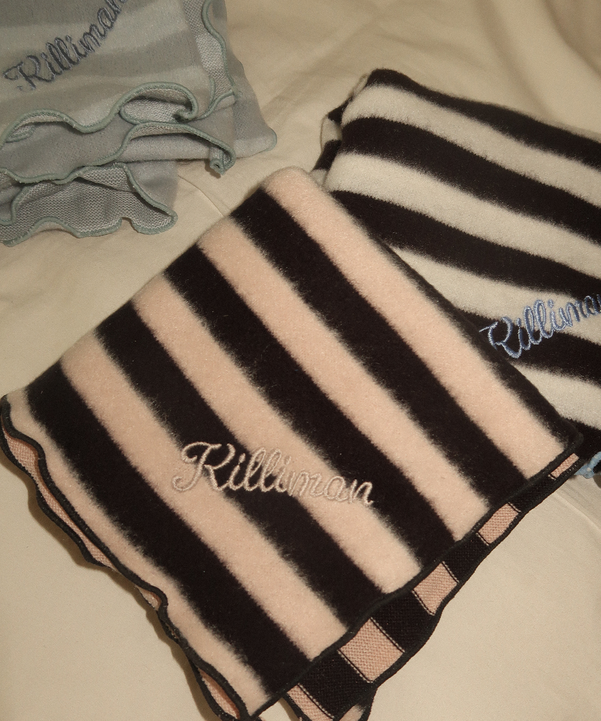 킬리만(KILLIMAN) Bubble Gum Fluffy Scarf (3 Color)