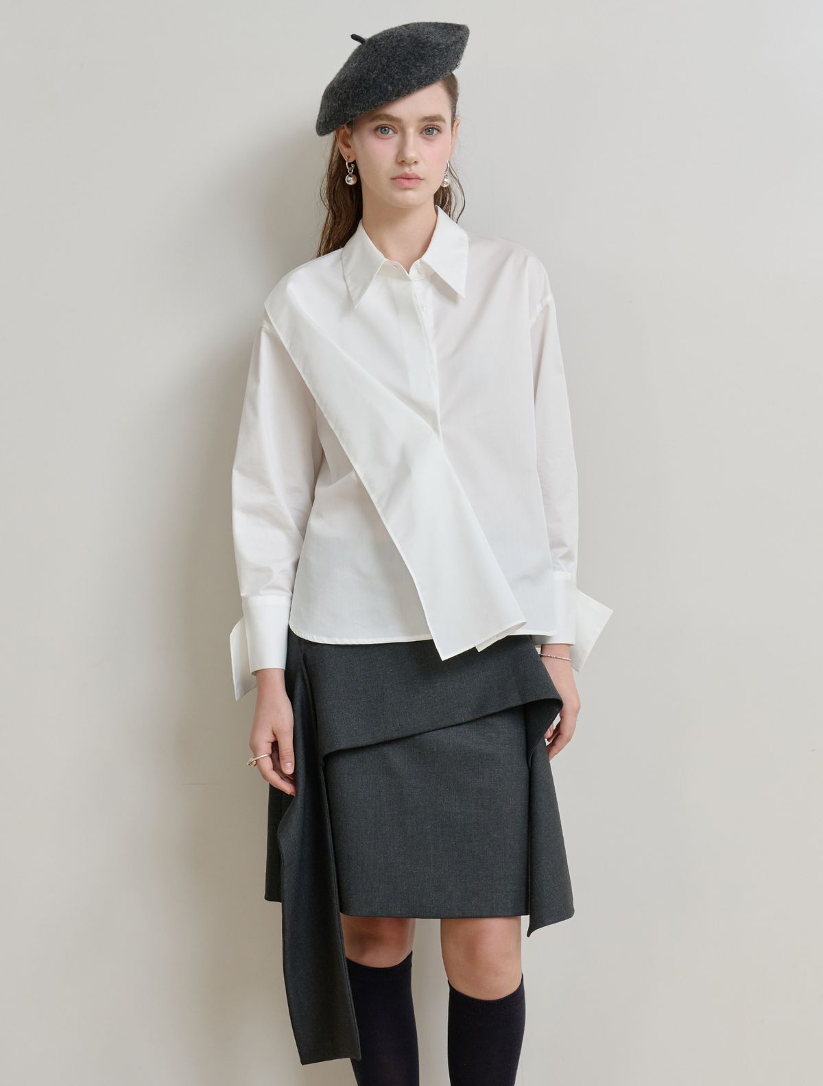 르이엘(LE YIEL) Ruffle A-Line Skirt_Charcoal Grey 러플 에이라인 스커트_차콜 그레이