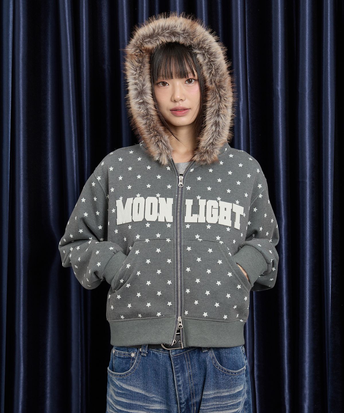 와이케이(WAIKEI) MOONLIGHT 아플리케 퍼 후드 집업 차콜